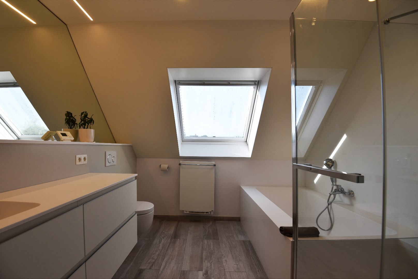 Open bebouwing met 3 slpks en tuin te Adegem 