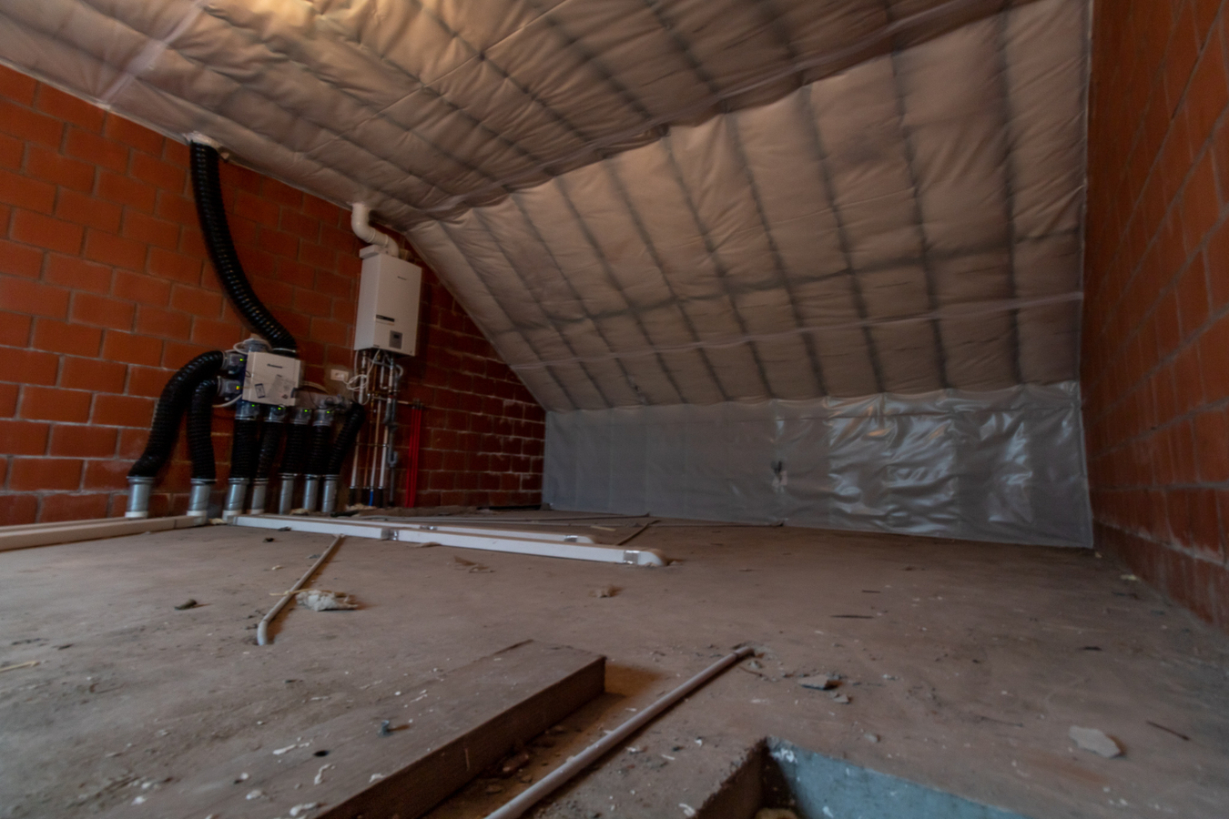 LICHTRIJKE MODERNE HALFOPEN NIEUWBOUWWONING TE OOSTDUINKERKE 