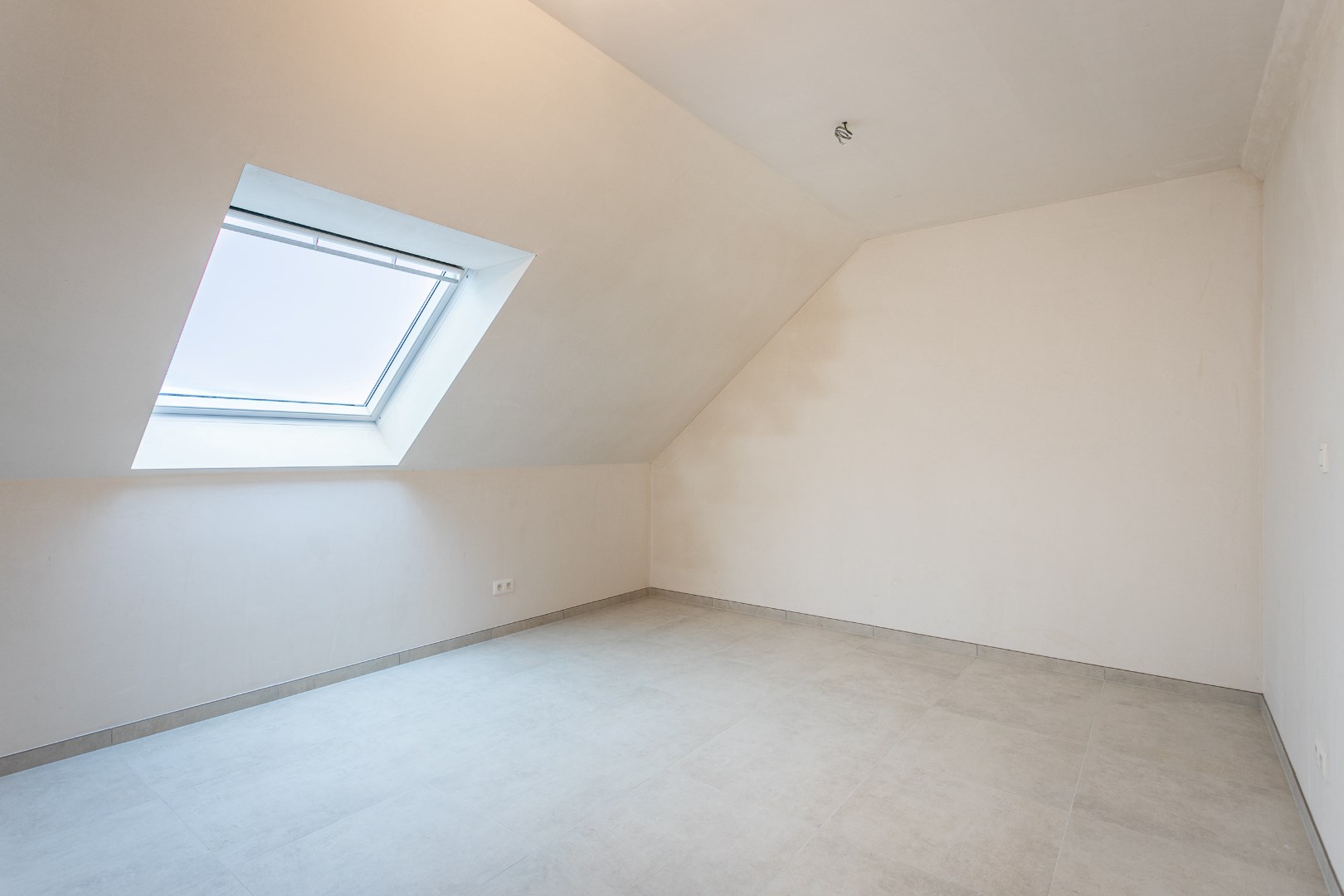 Duplex 3 slpk, terras en 2 autostaanplaatsen 