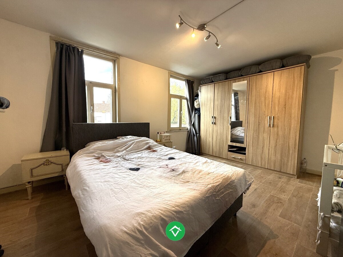 Gezellige rijwoning met 2 slaapkamers en tuin te centrum Roeselare 