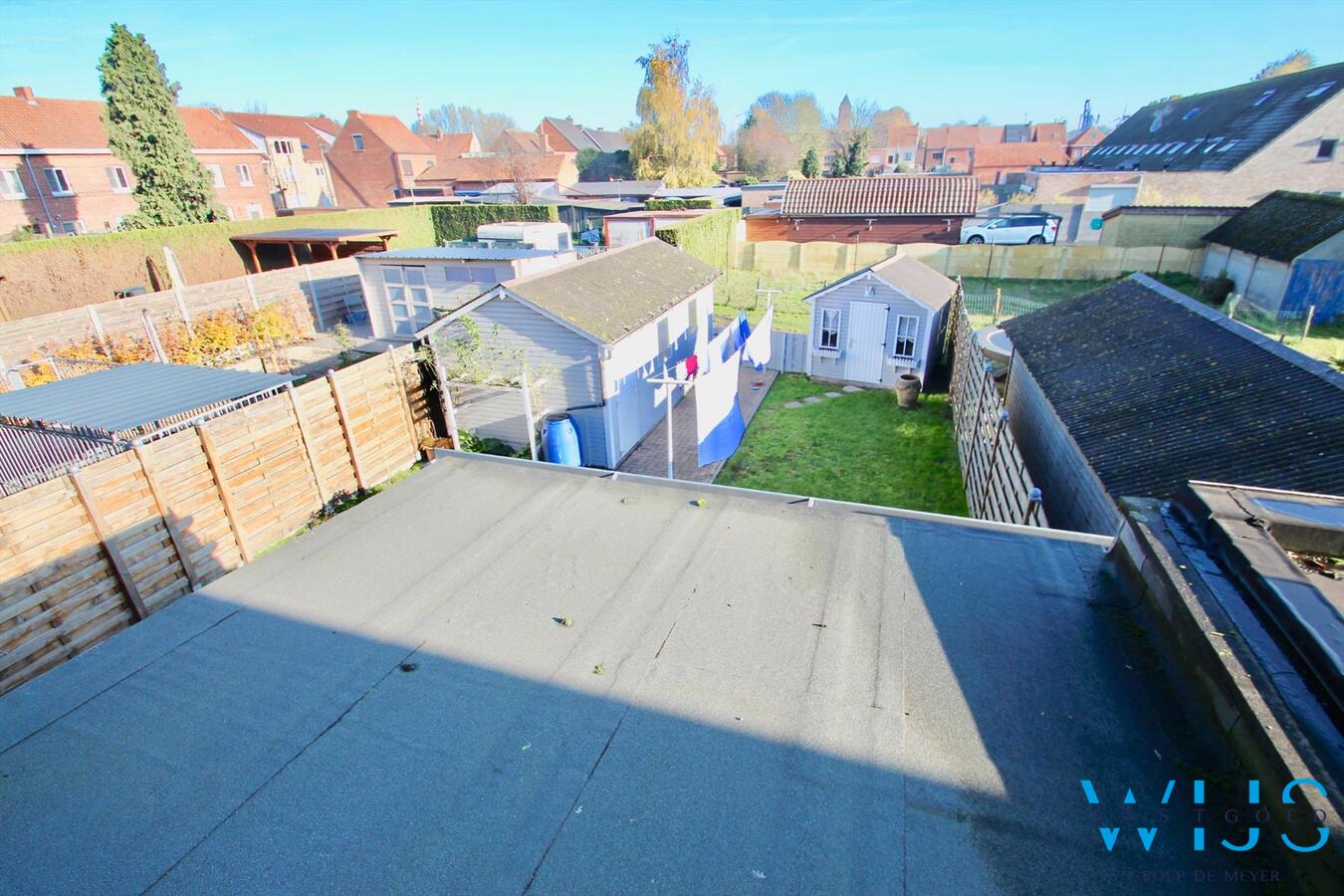 Praktische instapklare rijwoning gelegen in een rustige straat te Rieme! 