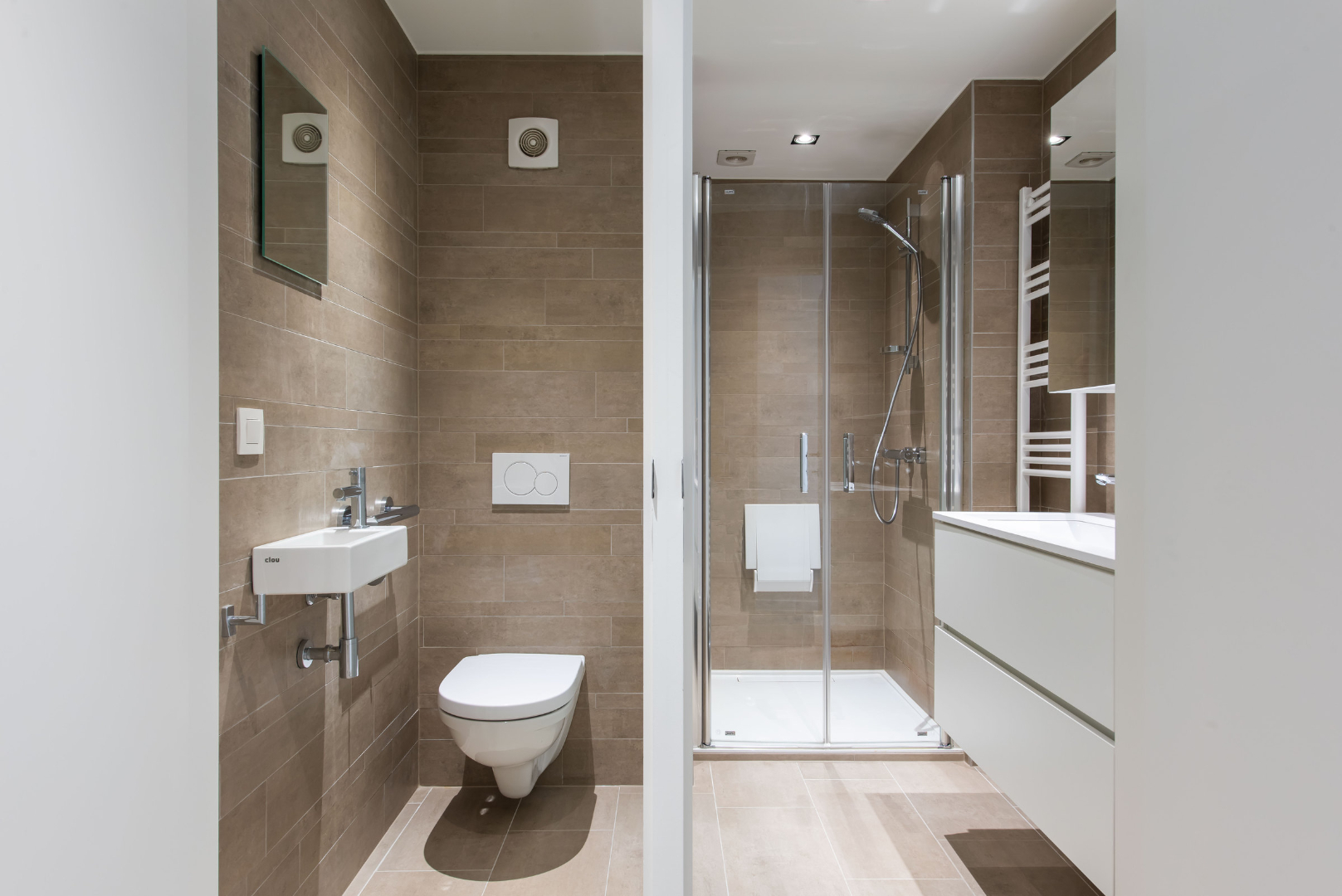 PRACHTIG GERENOVEERD APP. GELEGEN LEOPOLD II LAAN - TOPLIGGING 