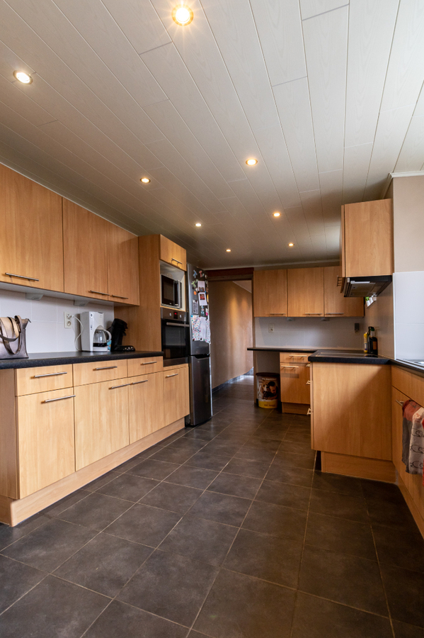 Instapklare gezinswoning met grote tuin en landelijke verzichten te Ichtegem 