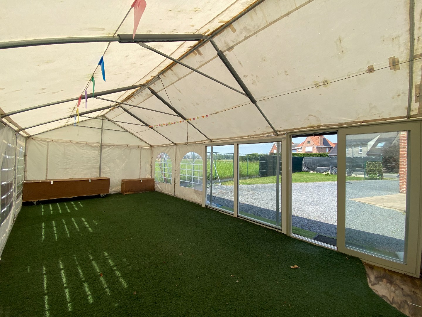 Ruime comfortabele halfopen woning met tuin en landelijk uitzicht! 