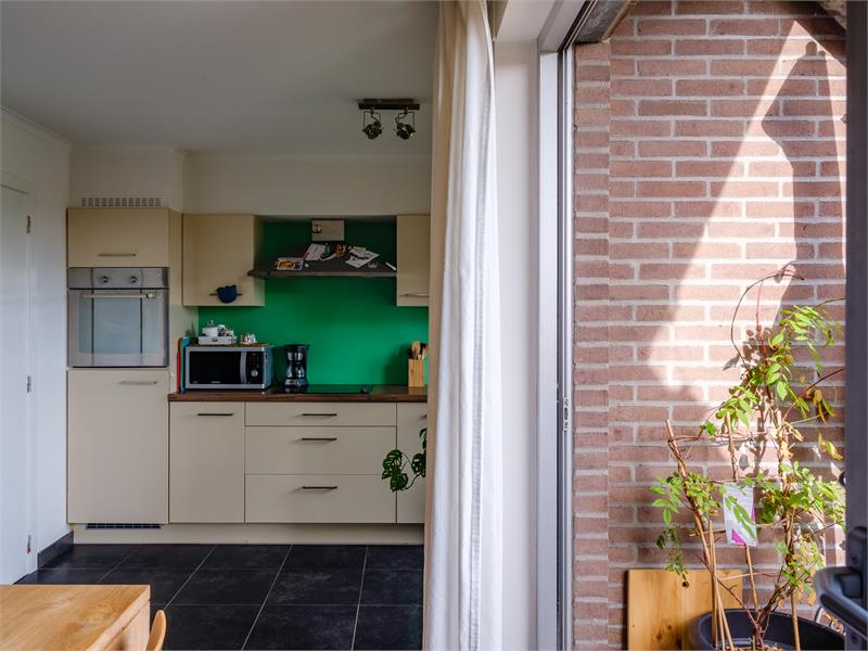 Instapklaar appartement met zicht op water. 