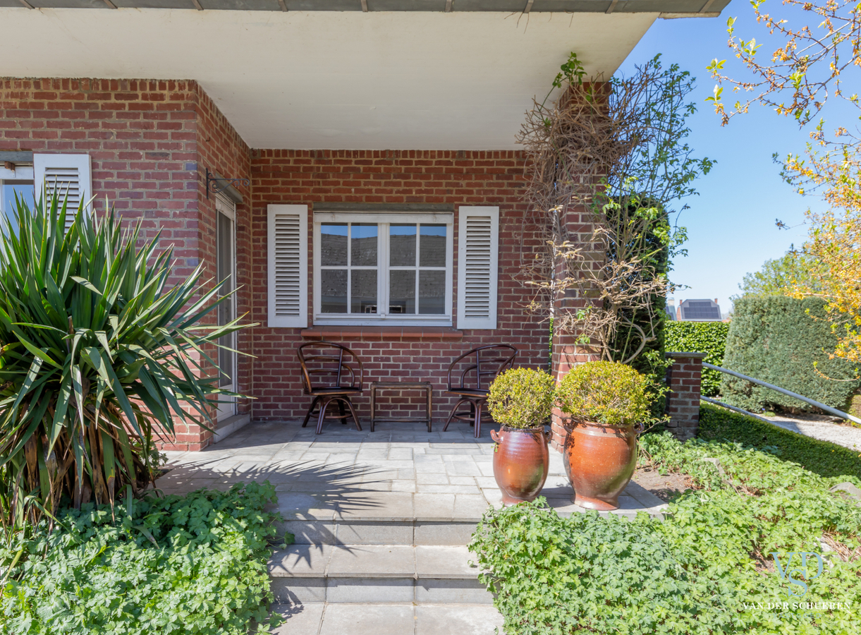 Karaktervolle, charmante villa te Zingem. 