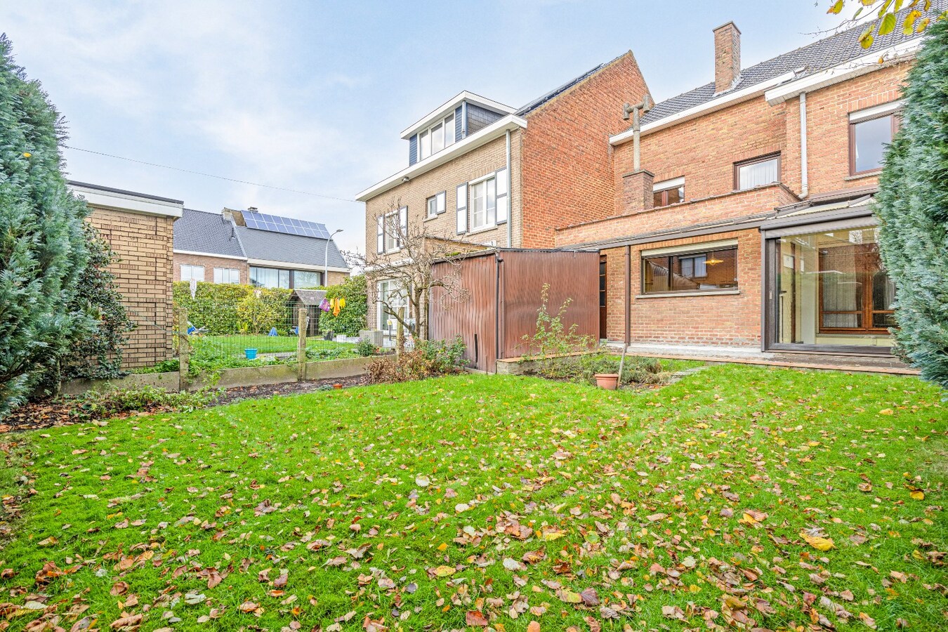 Stevige gezinswoning met 4 slpk in centrum Oudenaarde 