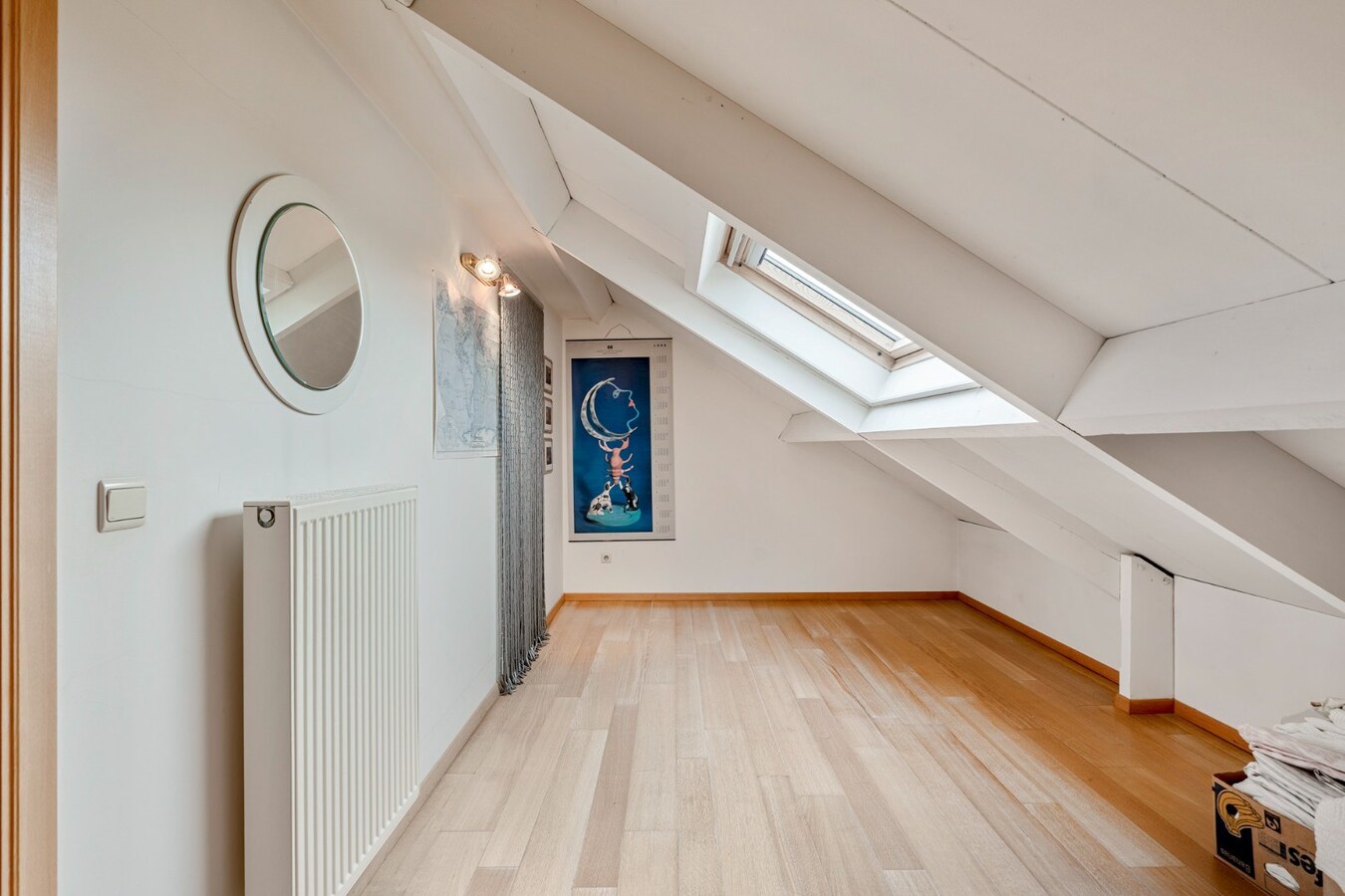 Verrassend ruim , vrijstaand landhuis op een perceel van 6a18ca. 