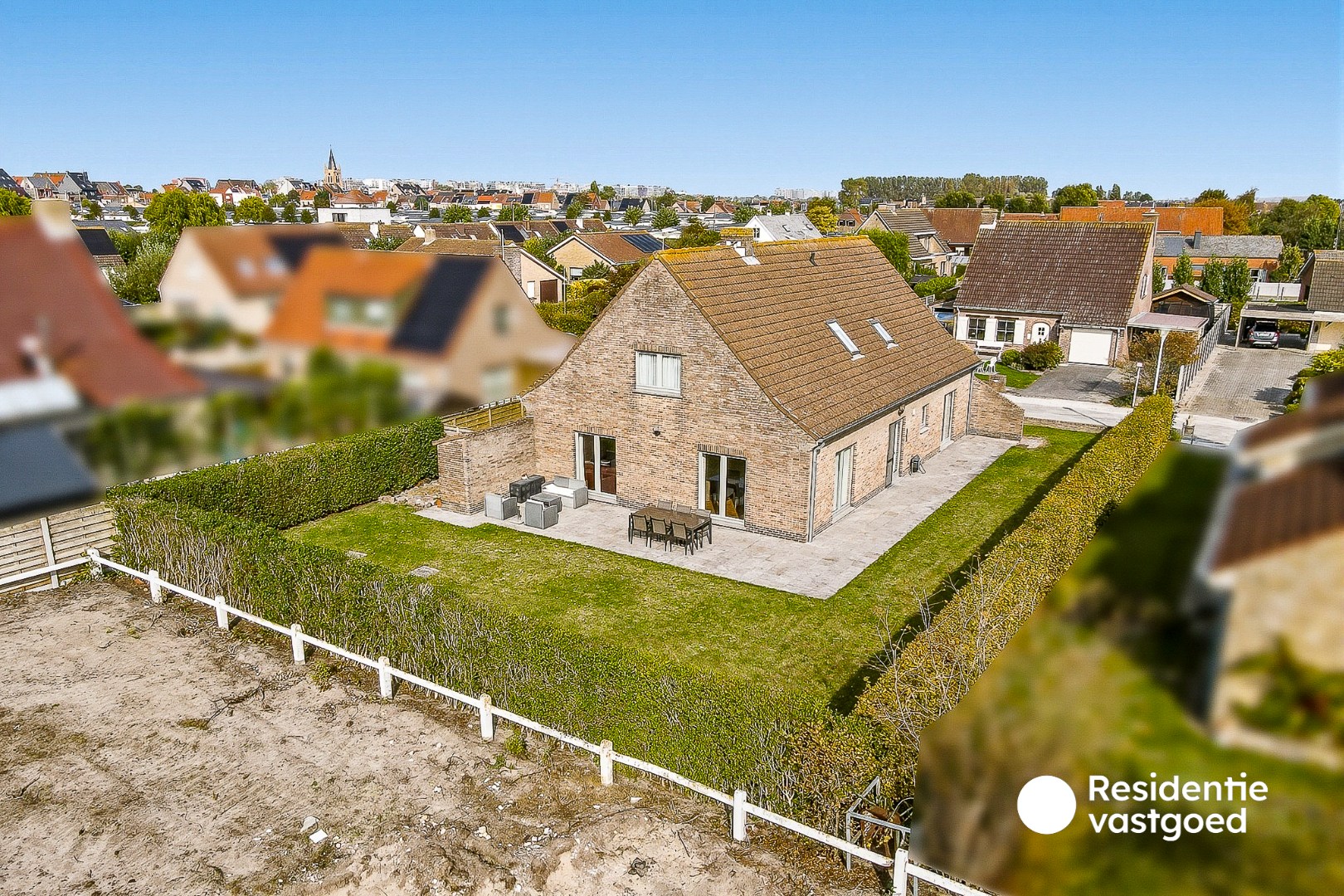 Ruime villa met 4 slaapkamers 