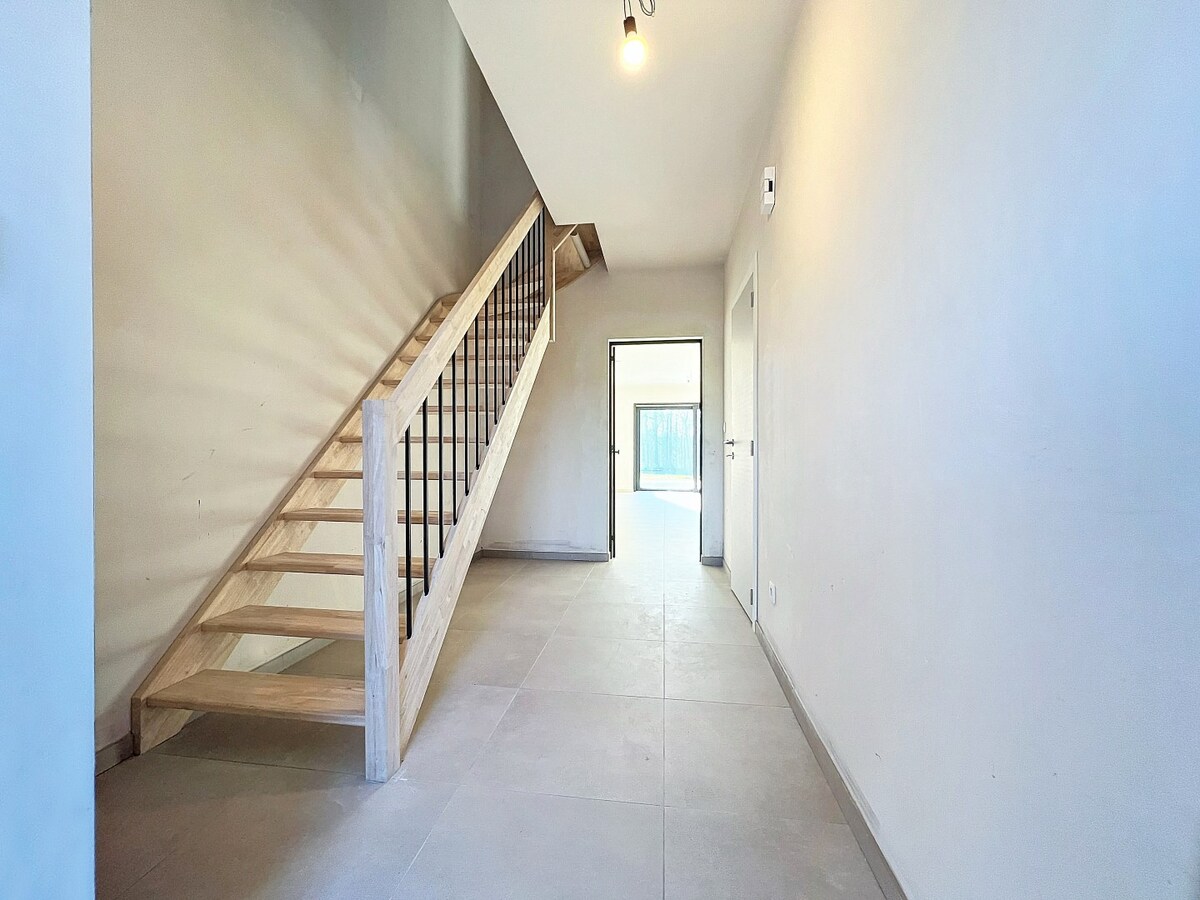 Tiptop afgewerkte nieuwbouw BEN-woning te Grotenberge, 6% BTW mogelijk 