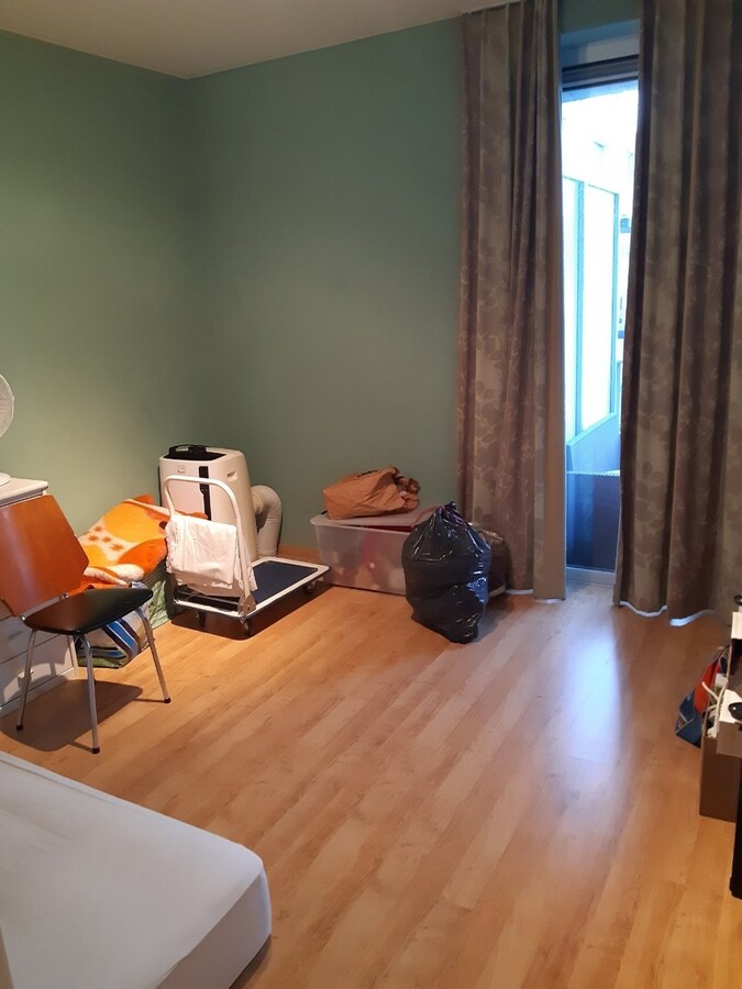 Ruim appartement met 2 terrassen. 