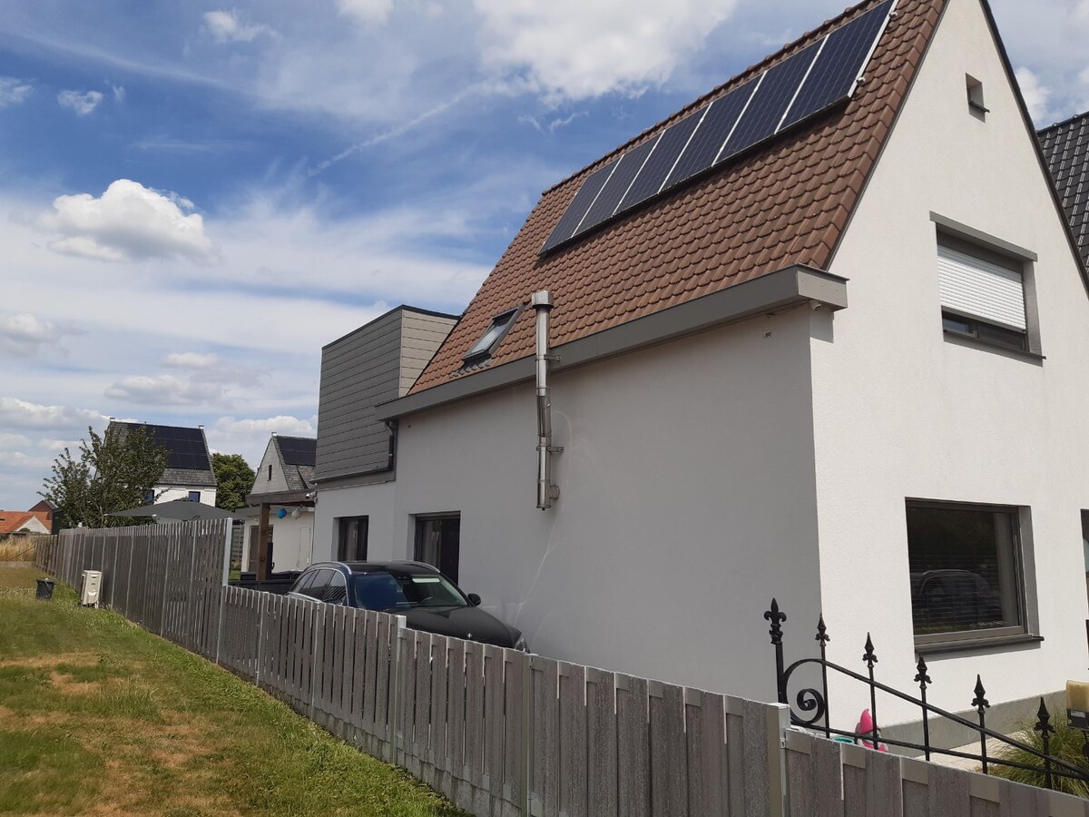 Praktische gezinswoning met leuke tuin. 