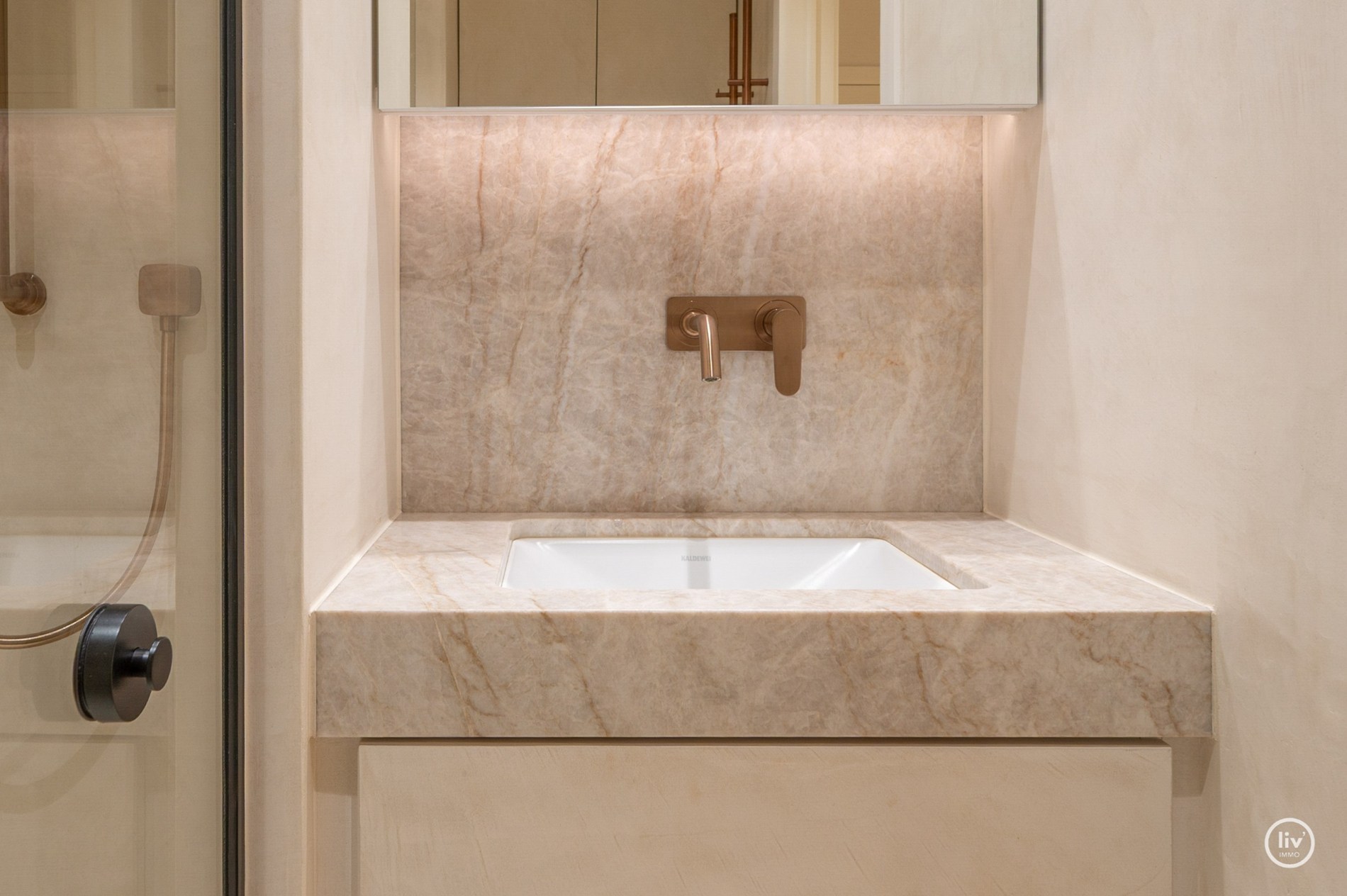 Uitzonderlijk luxueus afgewerkte duplex met royale terrassen, op topligging te Dumortierlaan. Hier werd over elk detail nagedacht 