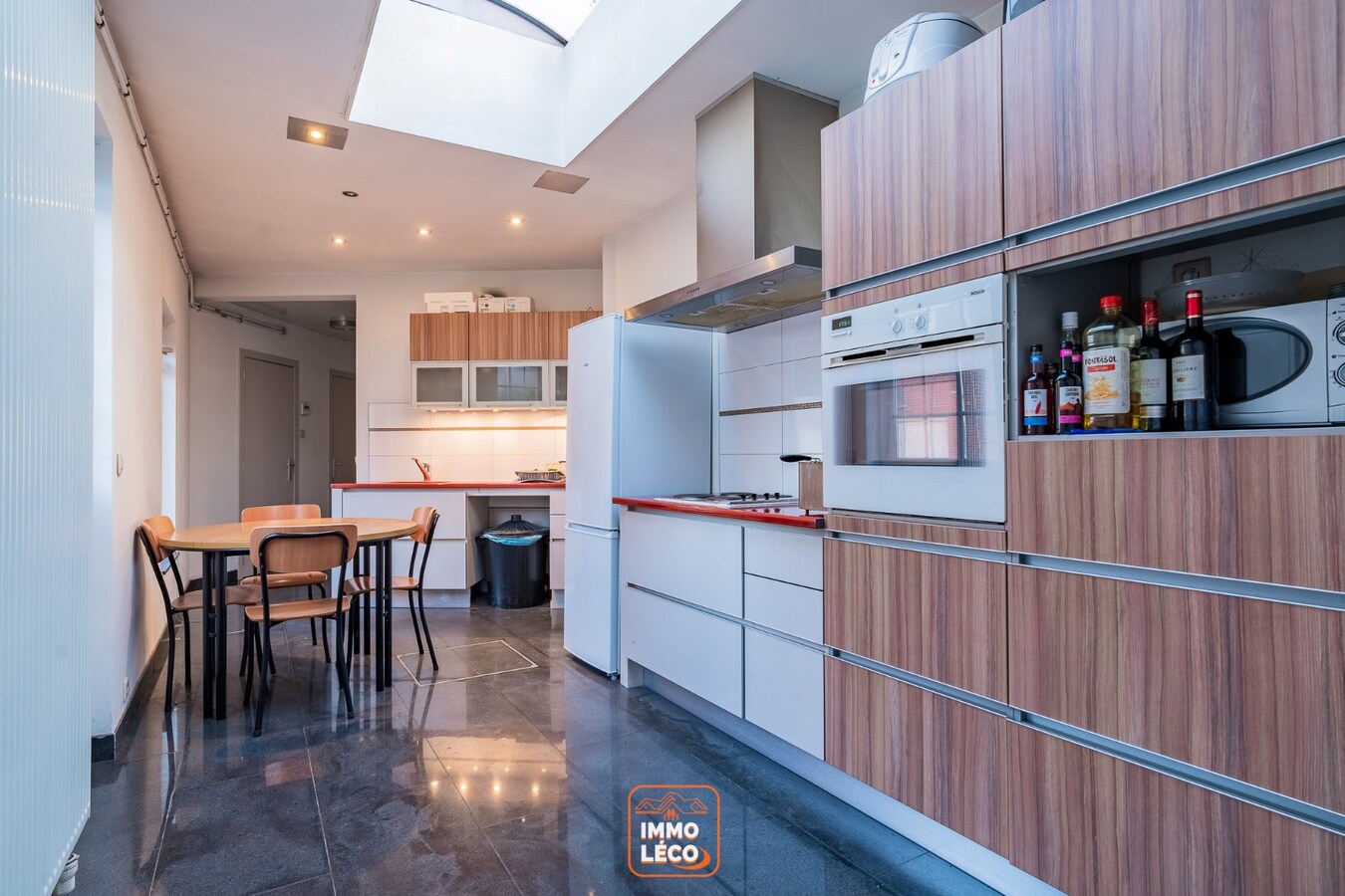 Immeuble de rapport avec 3 logements, TOP secteur ! Idéal investisseurs ! 