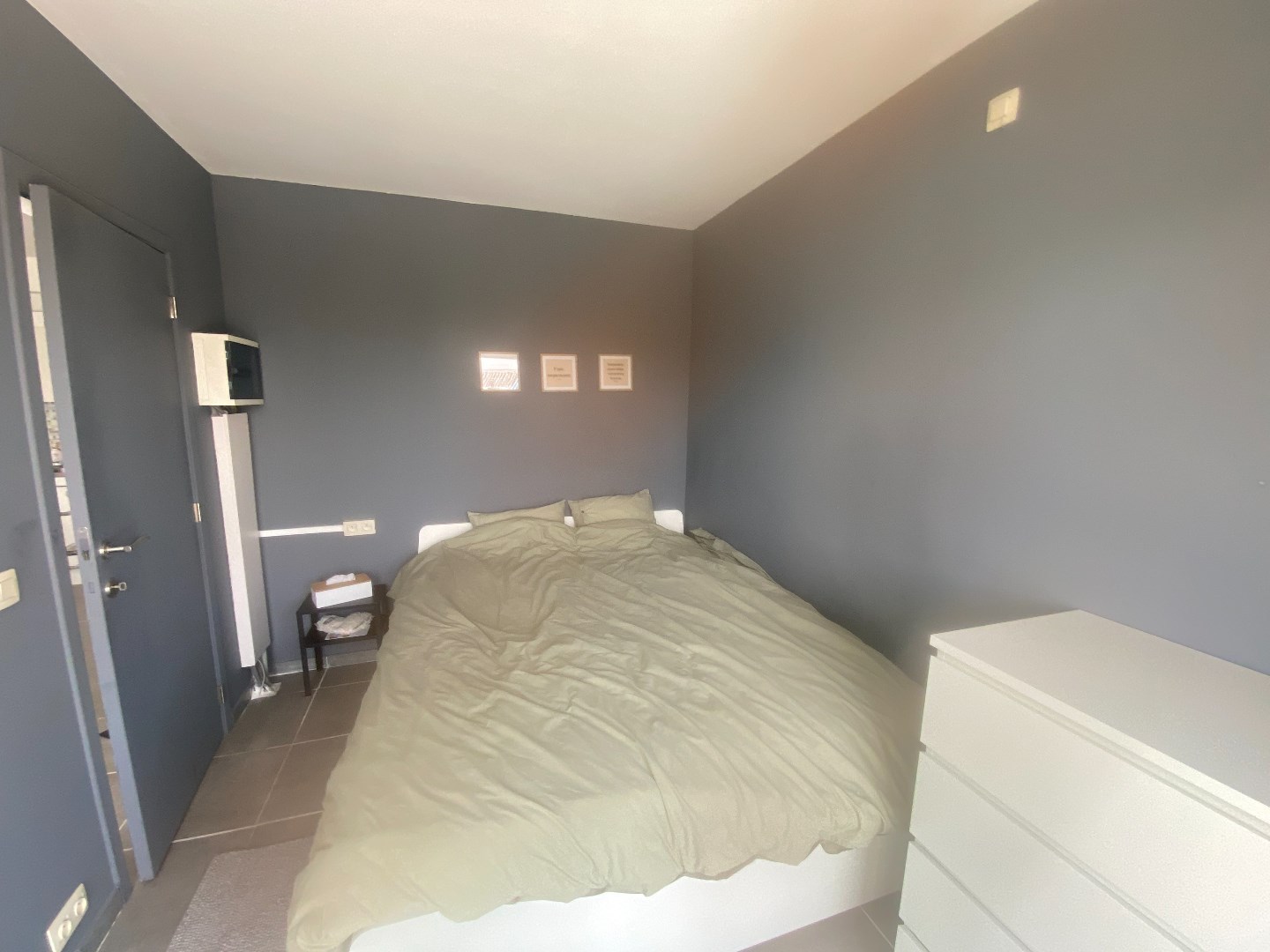 Gerenoveerd     1-slaapkamerappartement in hartje Waregem 