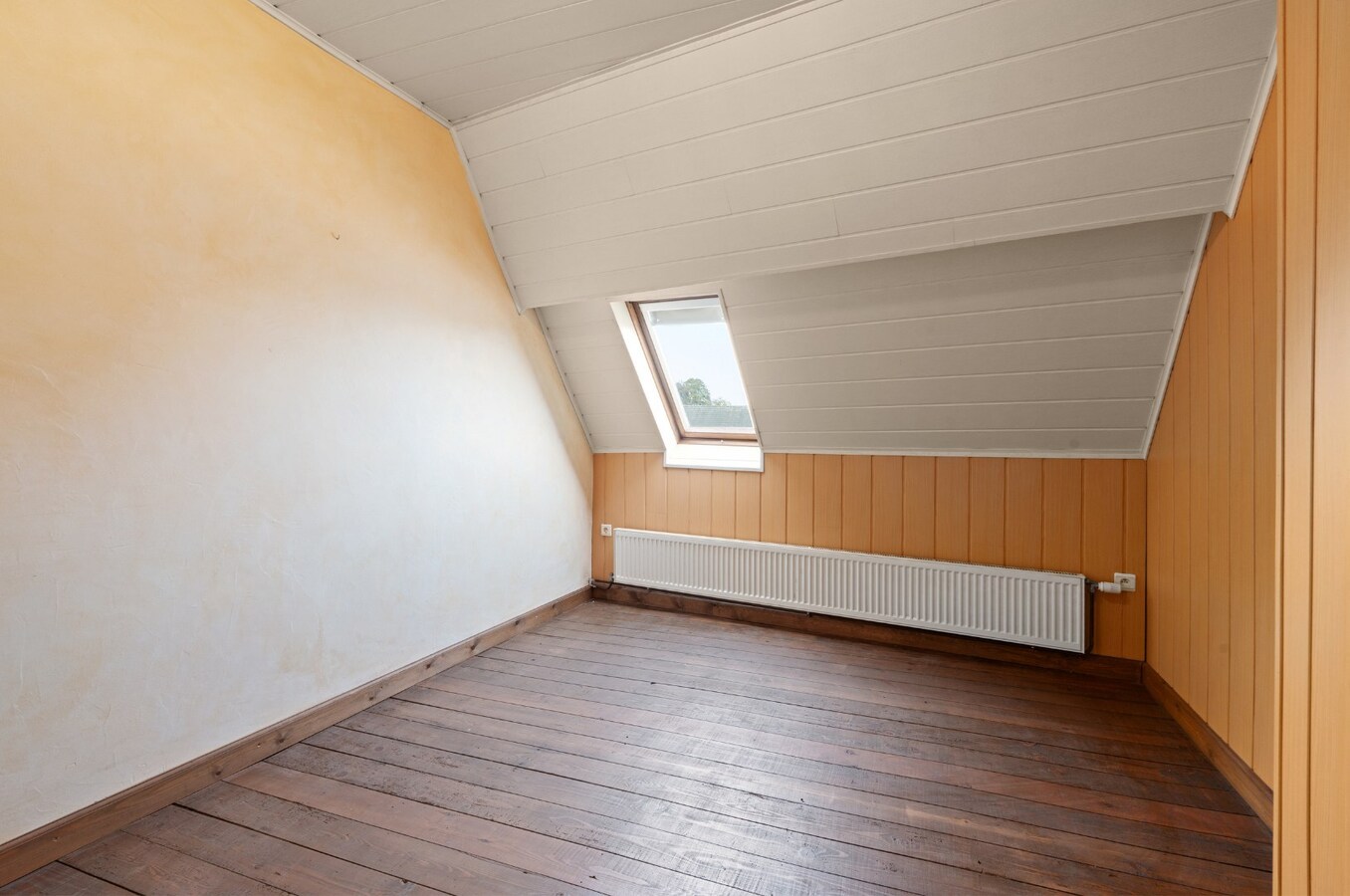 Handelswoning in centrum Zomergem! 