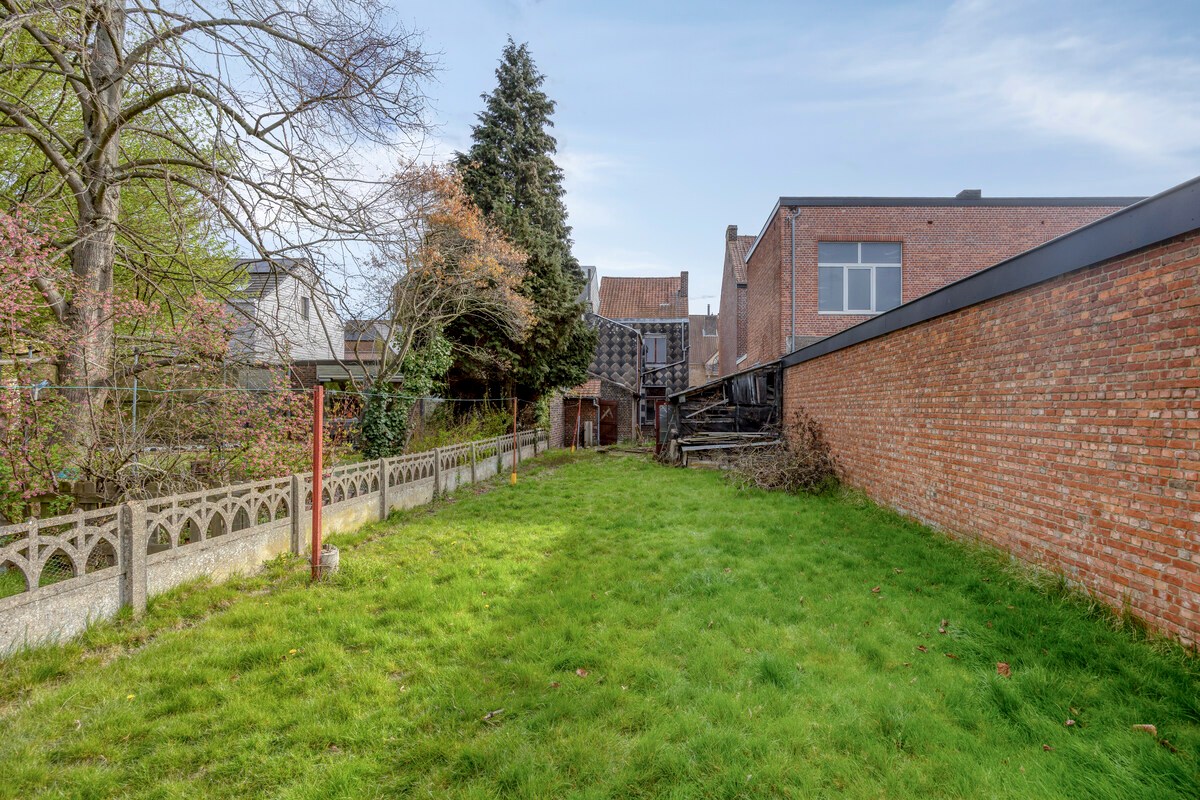 Half open bebouwing met 3 slaapkamers, tuin, terras en tuinhuis in Kessel-Lo! – EPC F kWh/m² - bewoonbare opp. 128 m² 