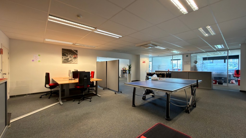 Gelijkvloerse kantoren te koop langs Singel in Antwerpen
