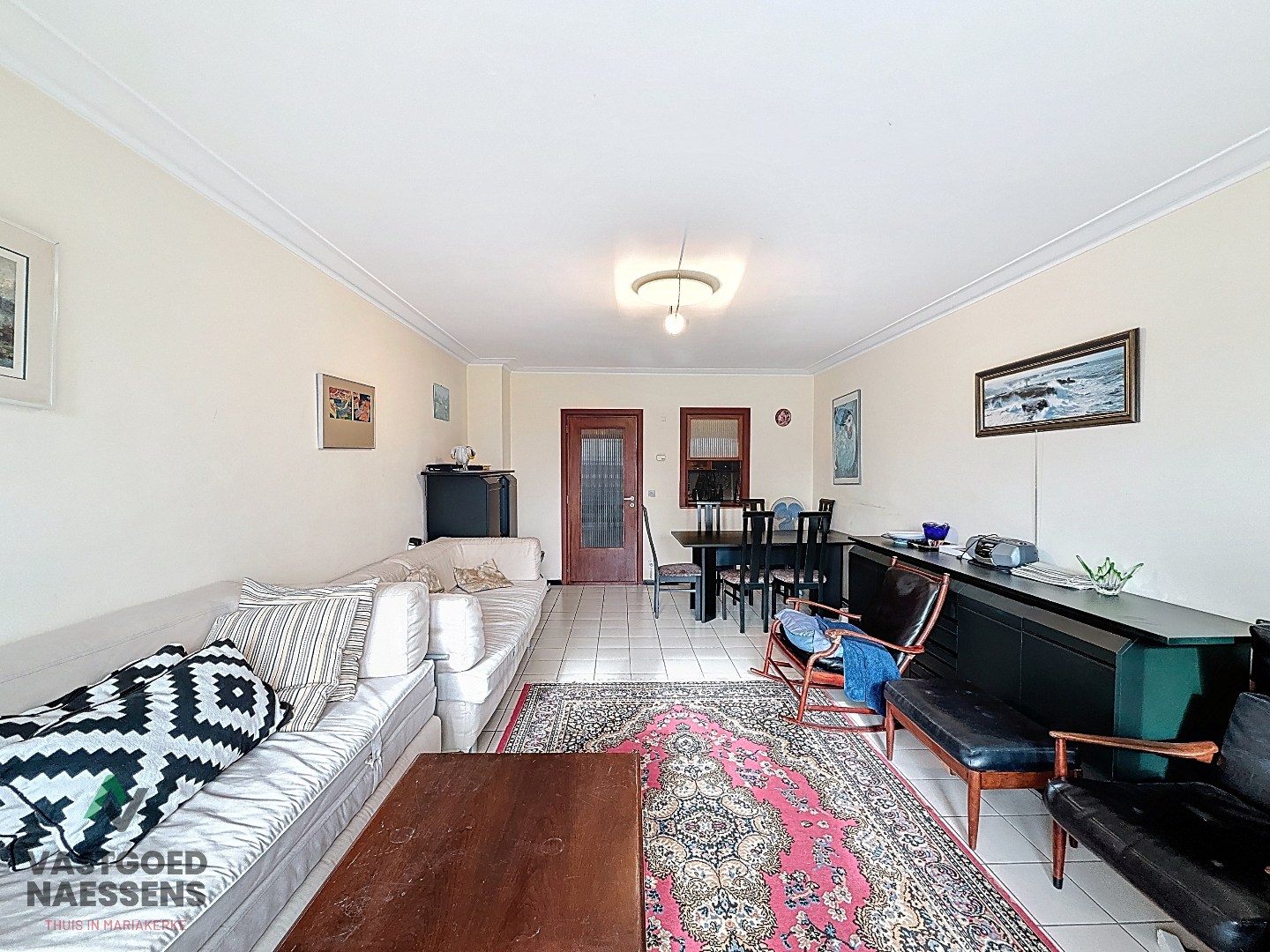 Prêt à emménager, appartement d'une chambre près de la digue. 