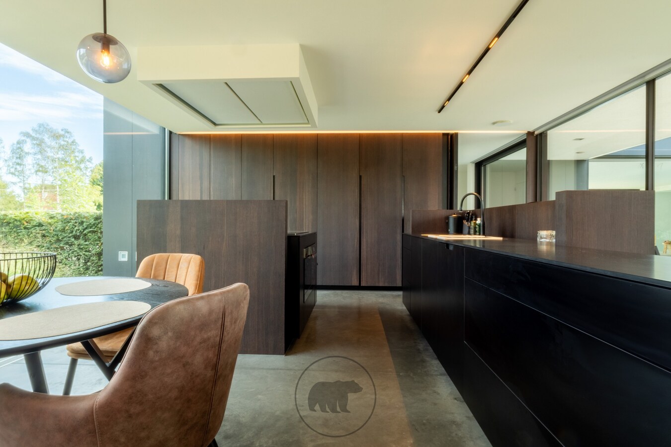 Buitengewone design villa op unieke ligging te Lochristi 