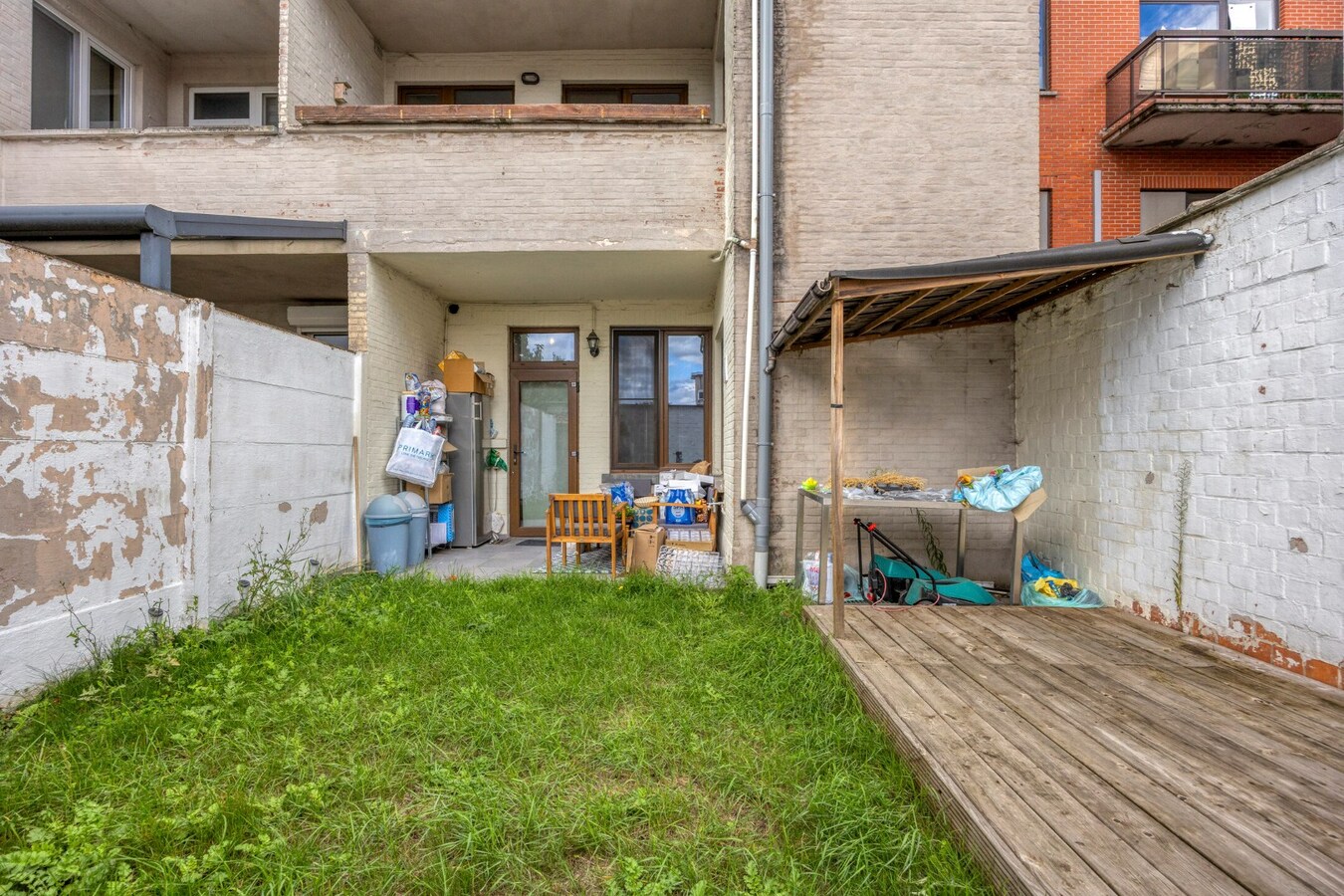 Stijlvol gelijkvloers appartement met privatieve tuin op een gegeerde ligging in Merksem 