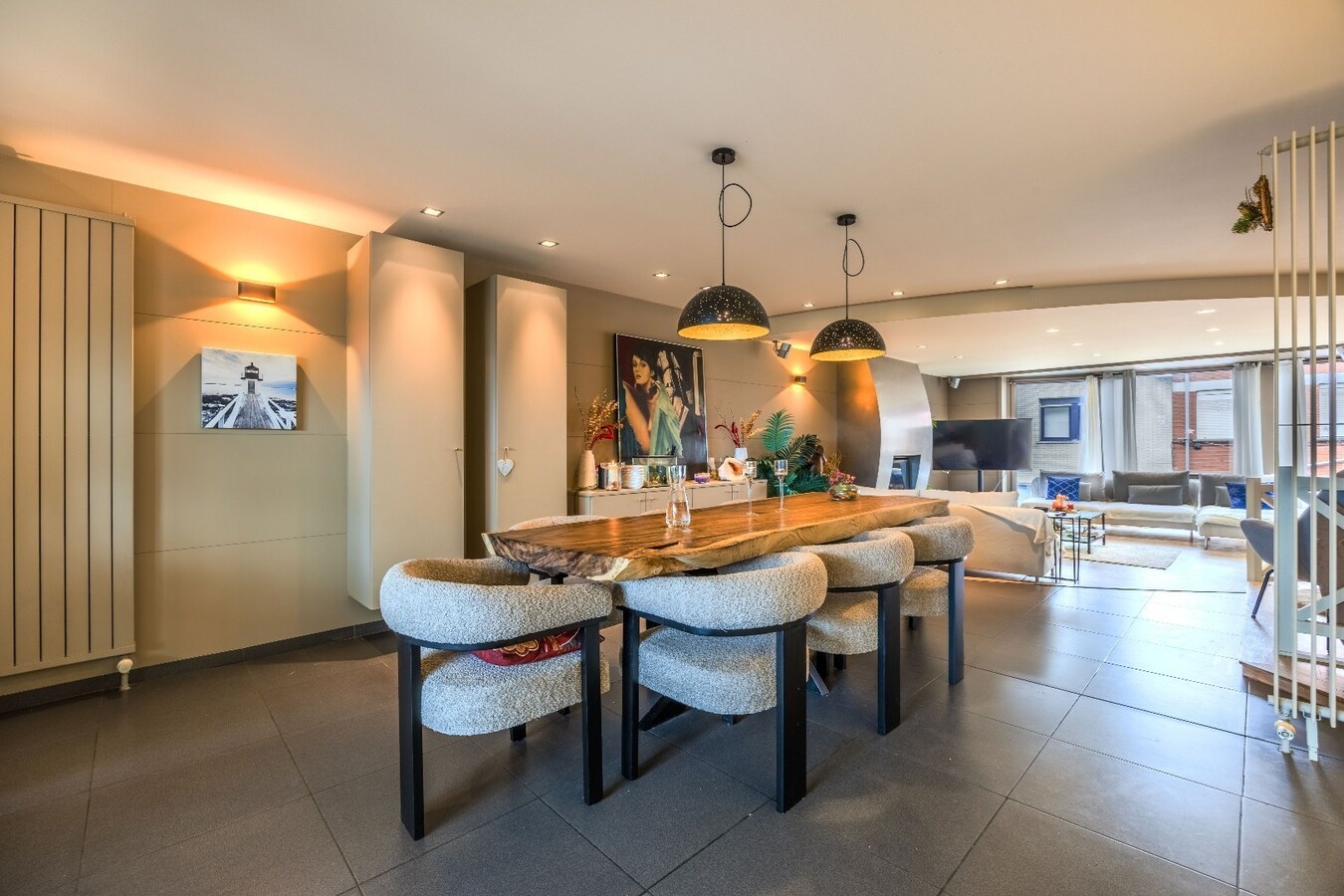 Prachtige woning met dubbele garage en tuin 