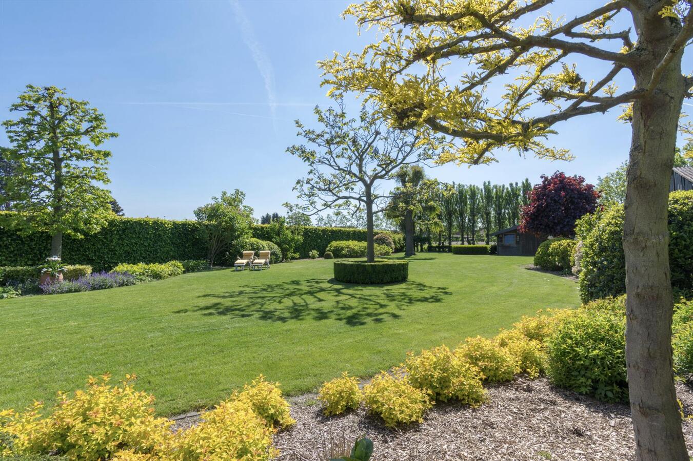 Kwaliteitsvilla op toplocatie met prachtige tuin 