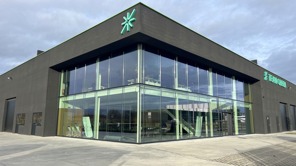 High-end bedrijfsgebouw te huur op bedrijventerrein E17/4 in Lokeren