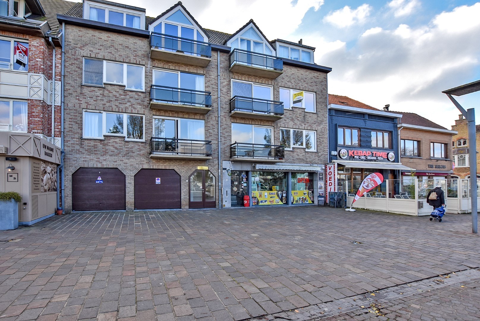 Ruim lichtrijk 2-slaapkamerappartement te huur gelegen op de Visserskaai te Nieuwpoort Stad. 