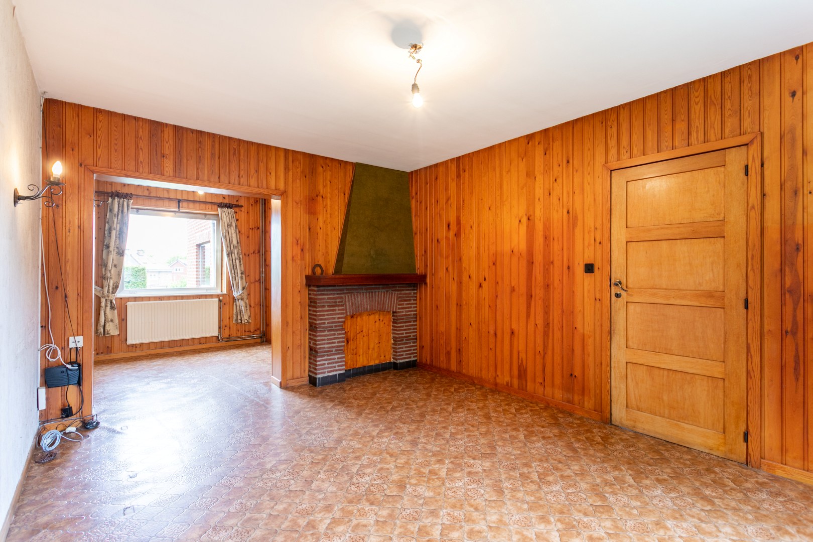Te renoveren woning met 3 slpk te Buizingen 