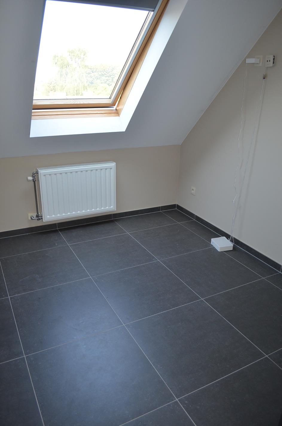 Duplex appartement met 2 slpks, terras en garage te Maldegem 