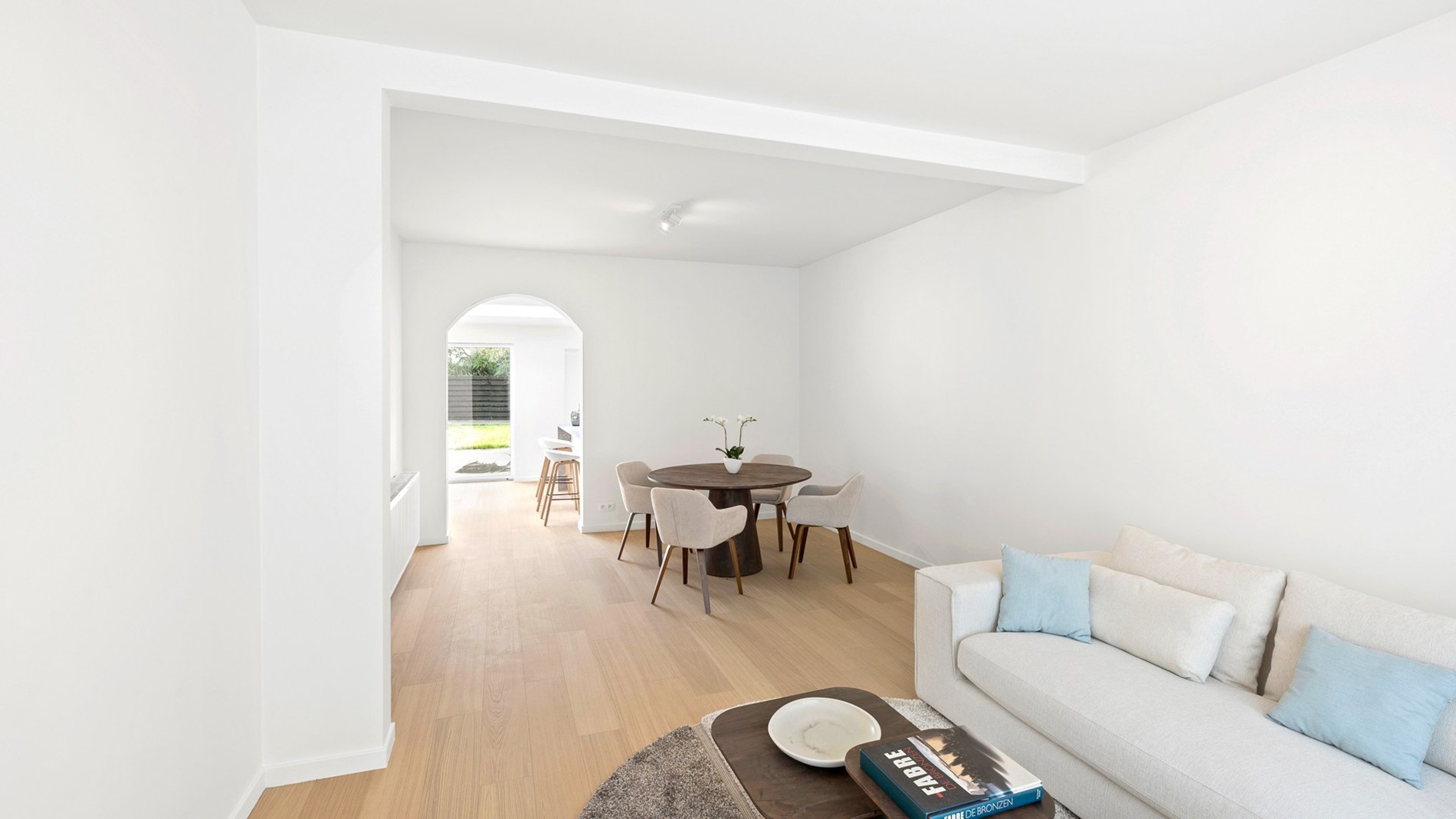 Prachtig gerenoveerde woning met 3 slaapkamers in Heist, dichtbij centrum en strand 