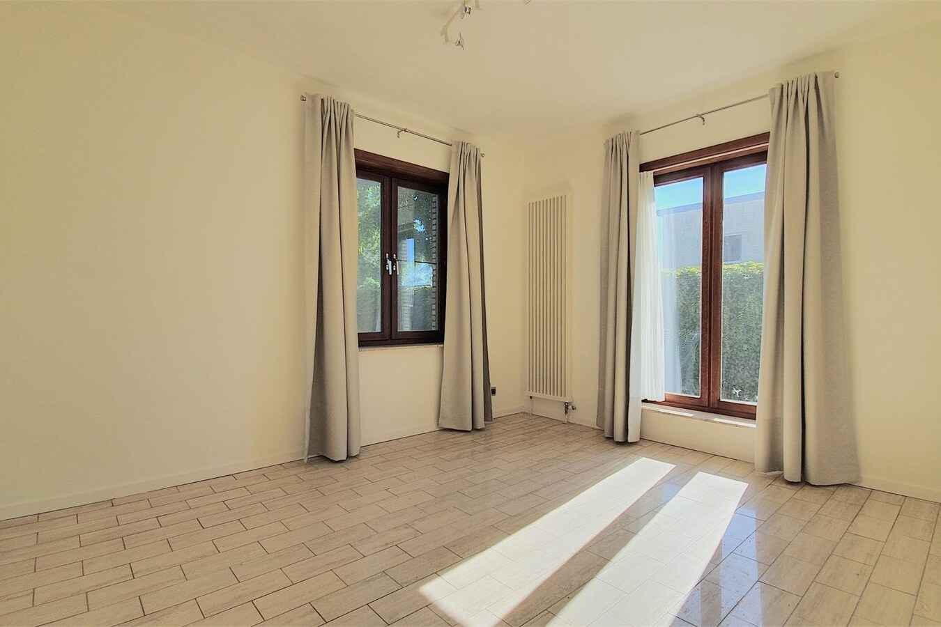 Ruime, gerenoveerde bungalow op perceel van 1032 m² 