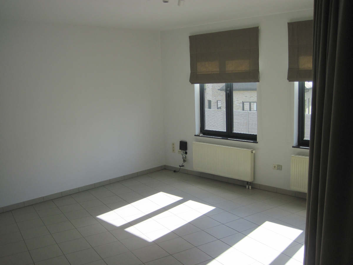 Lichtrijk appartement in centrum Asper.  GEEN VASTE KOSTEN ! 