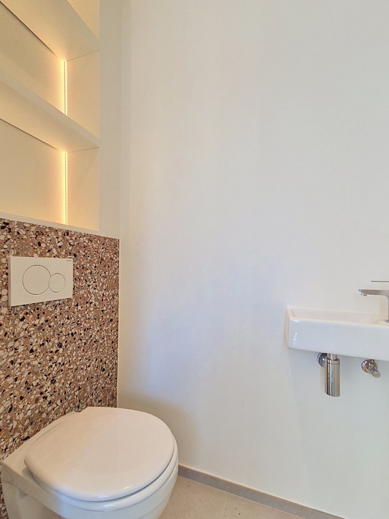 Nieuwbouwwoning met 3 slpk en polyvalente ruimte 