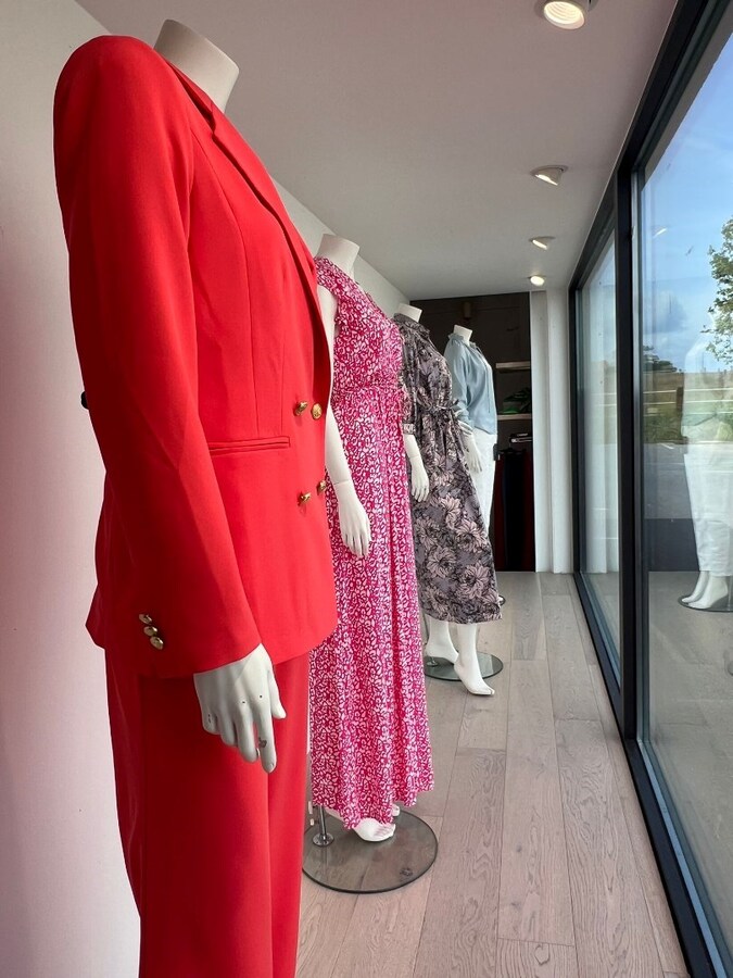 Ruime winkelruimte te huur in Moorslede, perfect voor diverse doeleinden! 