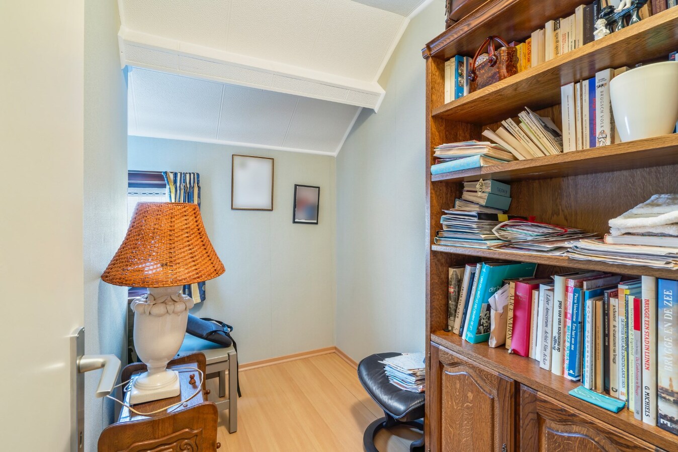 Halfopen bebouwing met terras in Christus - Koning (Stubbekwartier) 