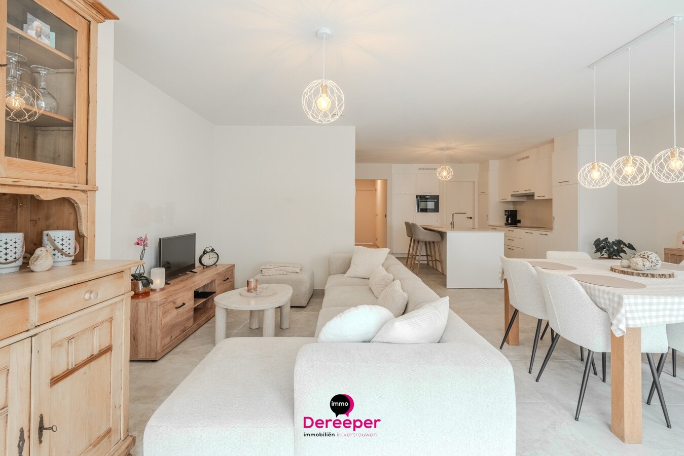 Prachtig gelijkvloers appartement met zonnig terras, tuin en parkeerplaats(en) 