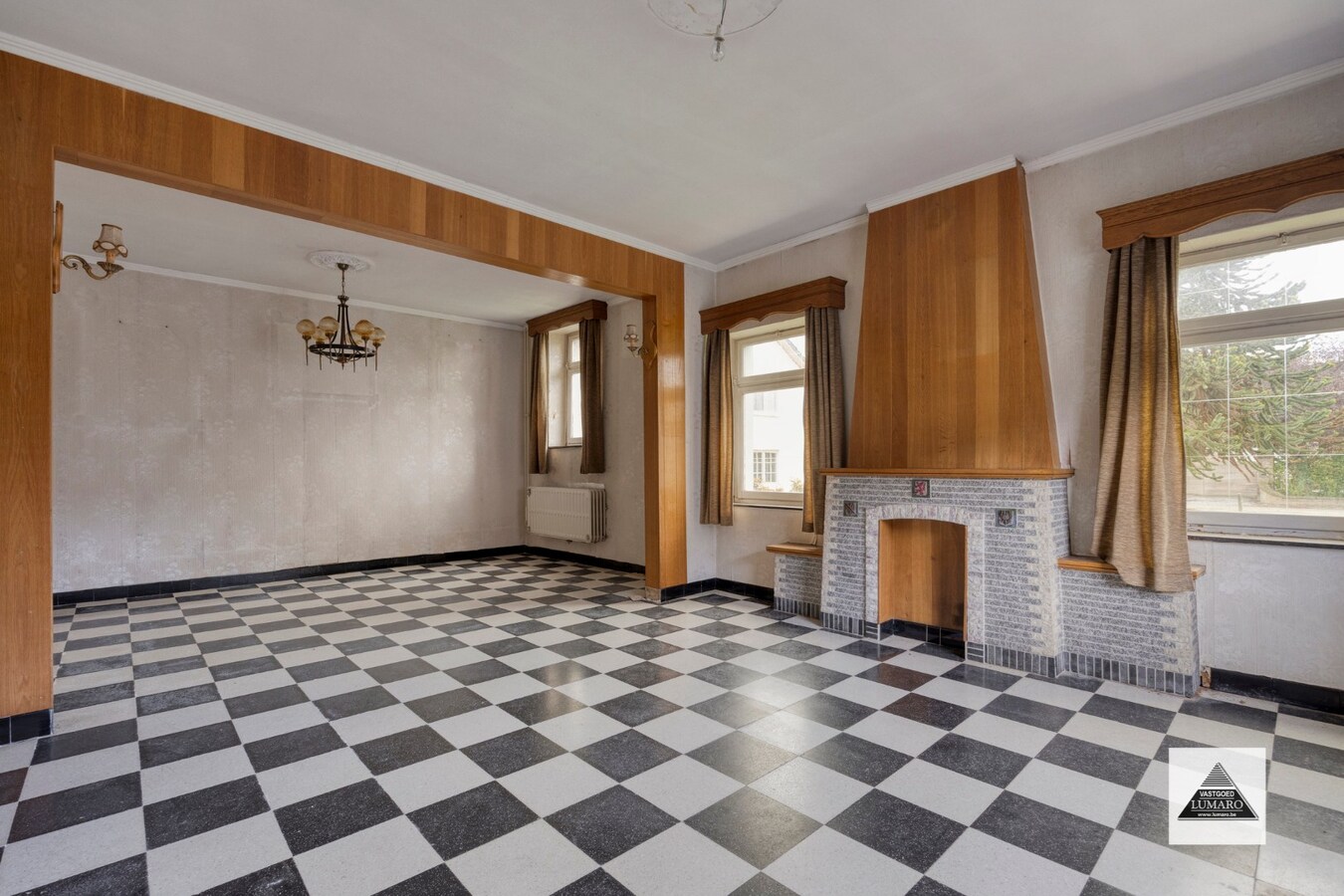 Te renoveren langgevel-hoeve op 3.536 m² in Maasdorp Boorsem 