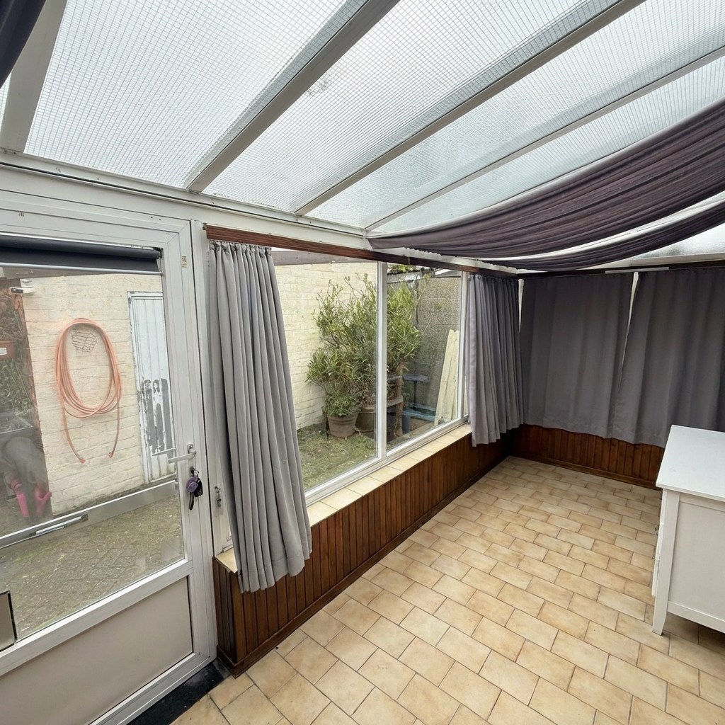 Leuke bungalowwoning gelegen in een rustige woonwijk te Wechelderzande! 