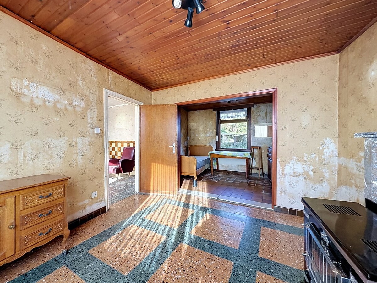 Te renoveren/te slopen woning met zicht op agrarische gebieden te Zwalm 