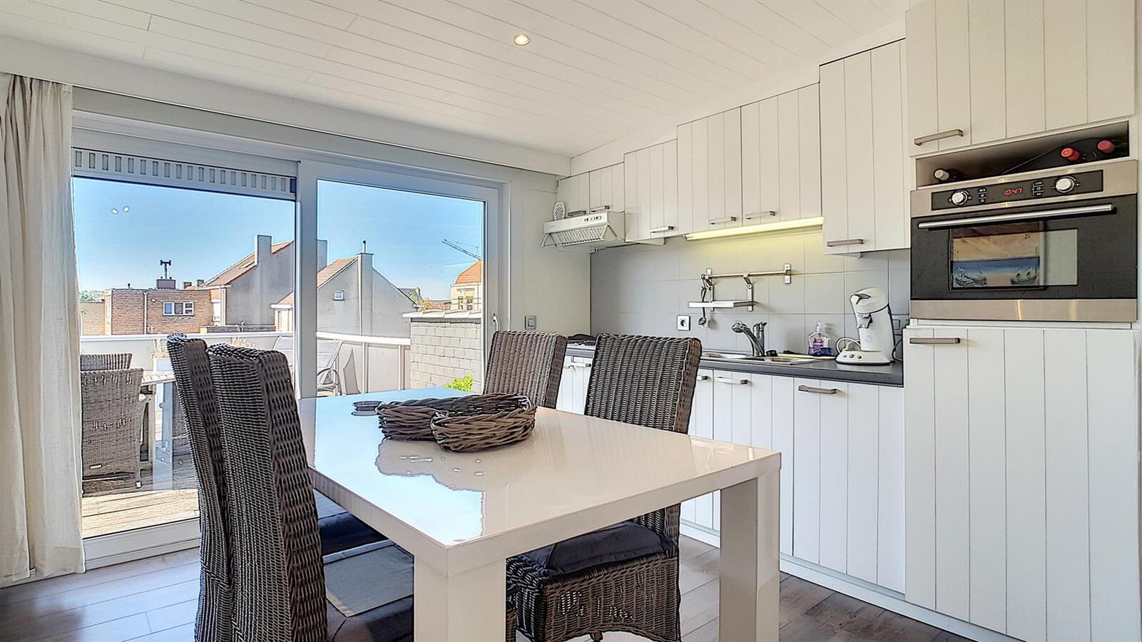 Leuke studio met groot zonneterras vlakbij het strand  - Heist 