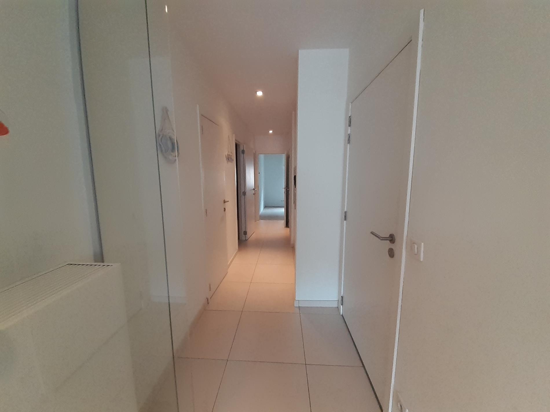 mooi onderhouden 2 slaapkamer appartement. 