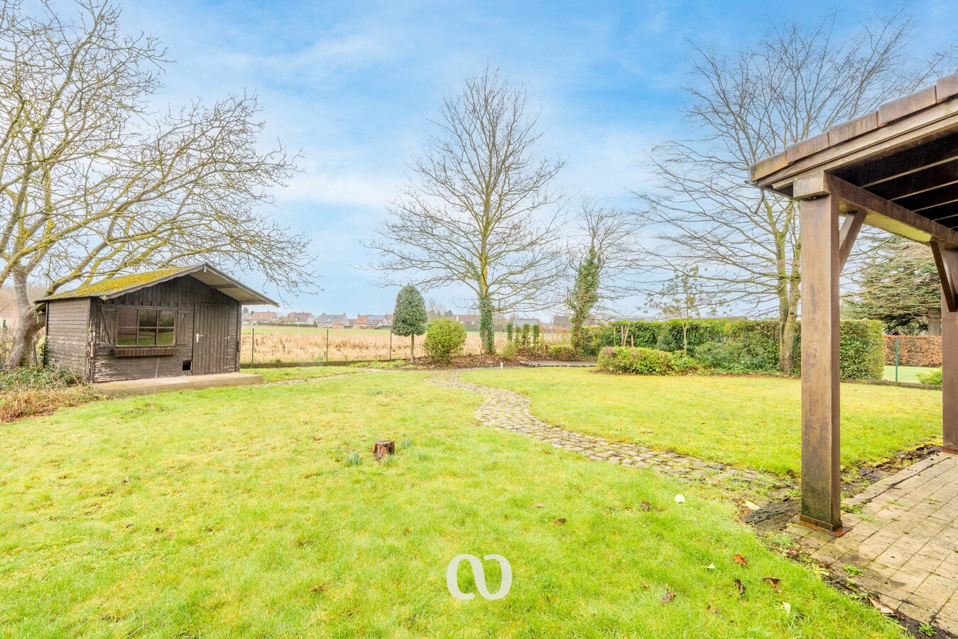 Karaktervolle en ruime woning met 3 slaapkamers en garage nabij het centrum van Oudenaarde 