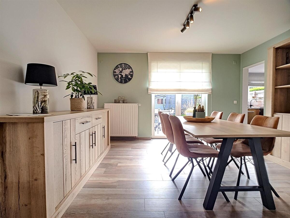 Zeer knappe gezinswoning met tuin, garage &amp; oprit - Lissewege 