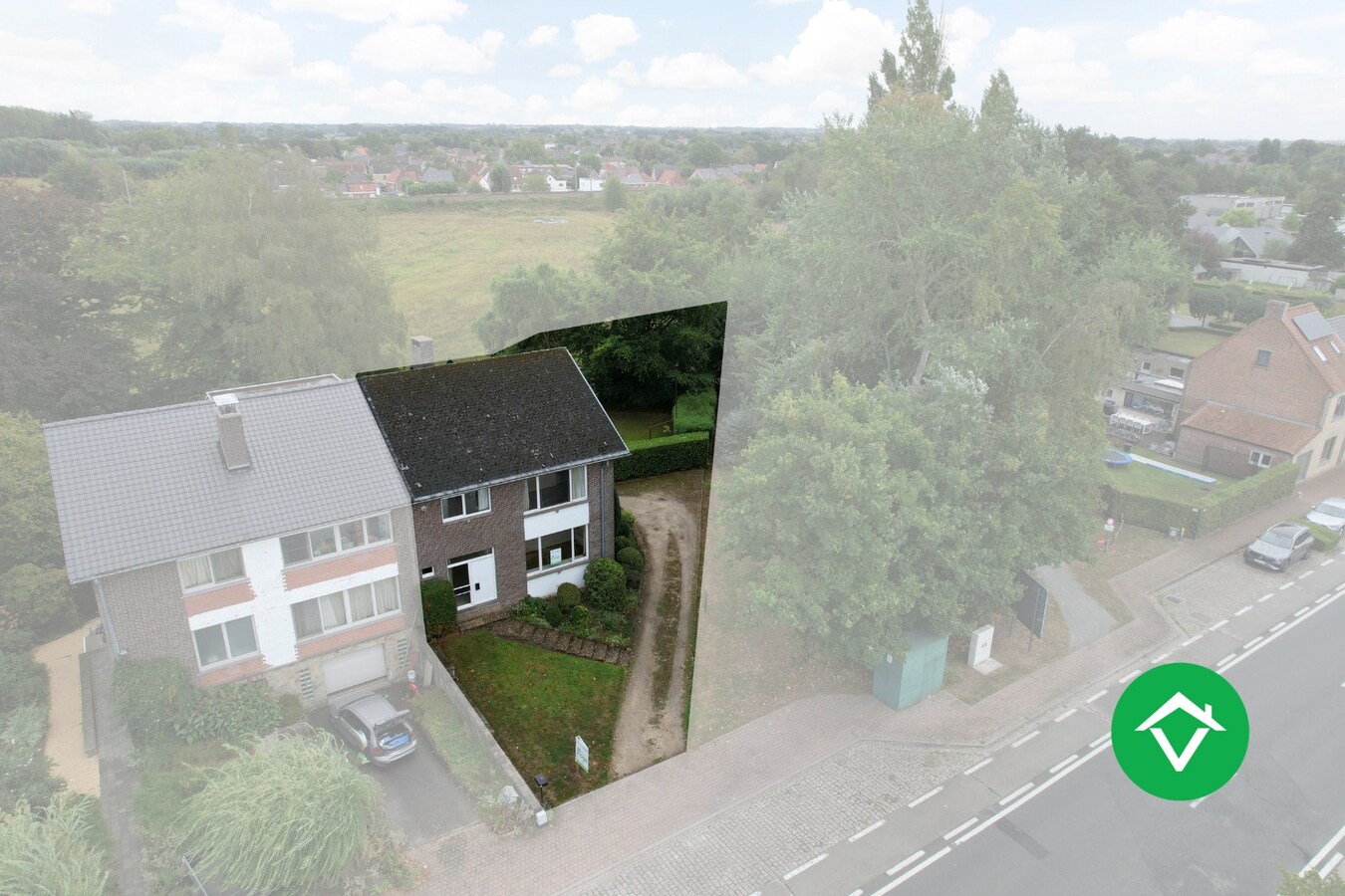 Te koop: Statige woning op goede ligging in Torhout 