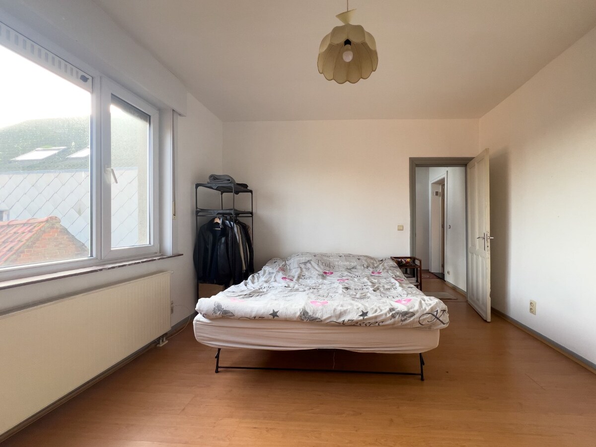 Opbrengsteigendom met 2 appartementen 