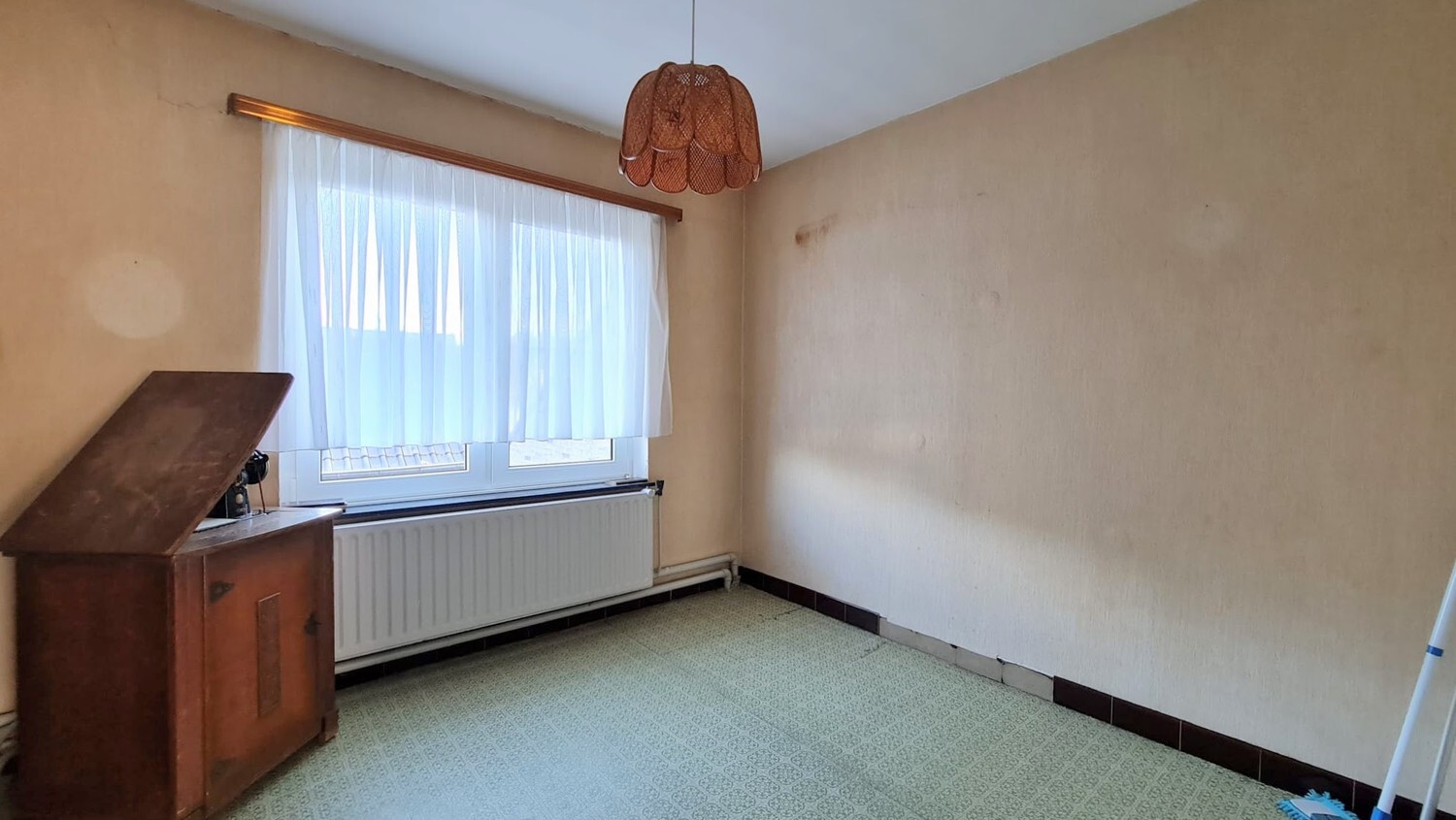 Betaalbare woning op riant perceel van 2330m² 