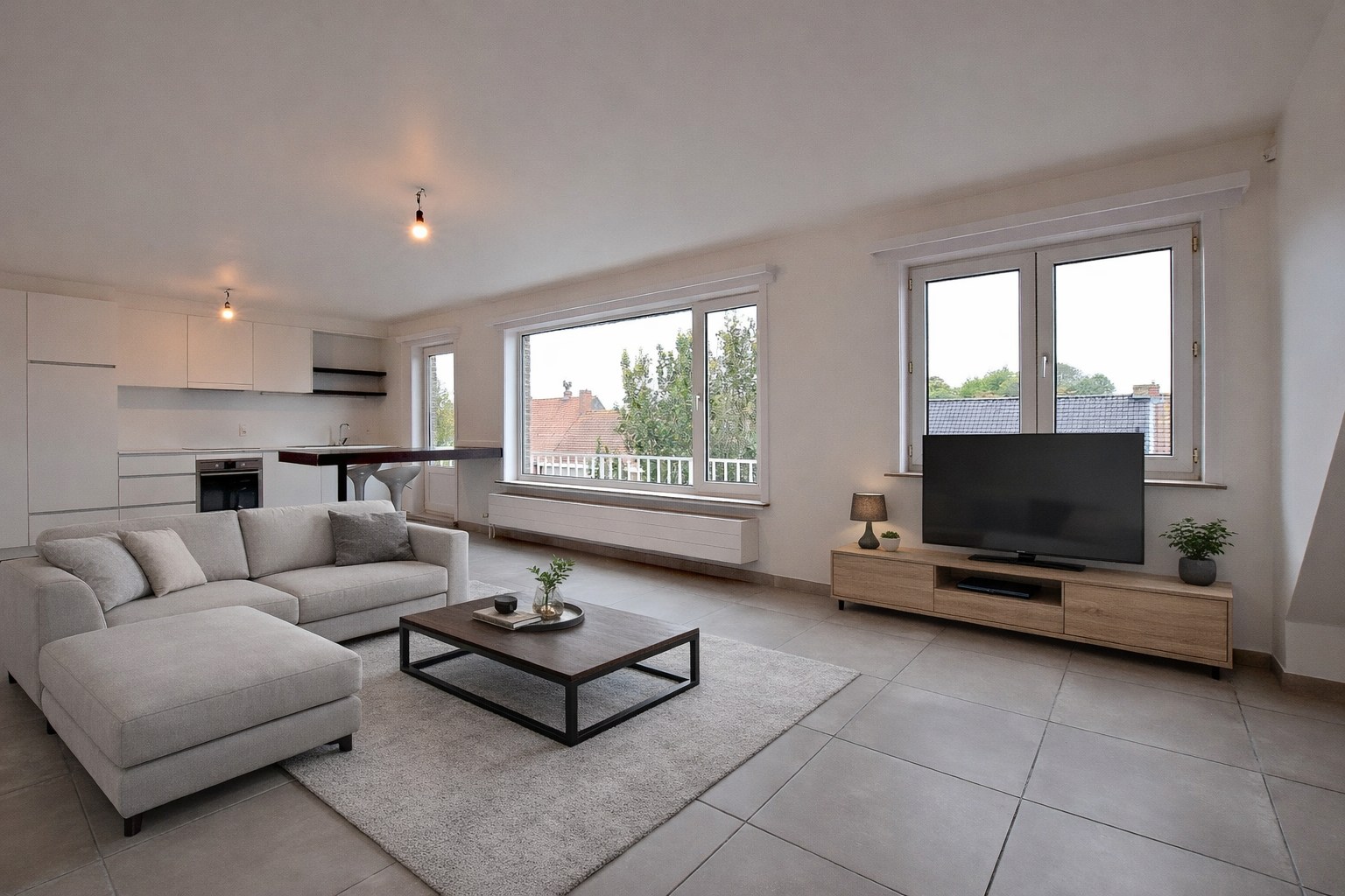2 appartementen  (gerenoveerd in 2024) mogelijk afzonderlijk te verhuren 99m² + 46m², samen 145m²! - huuropbrengst 1500 €/maand! 