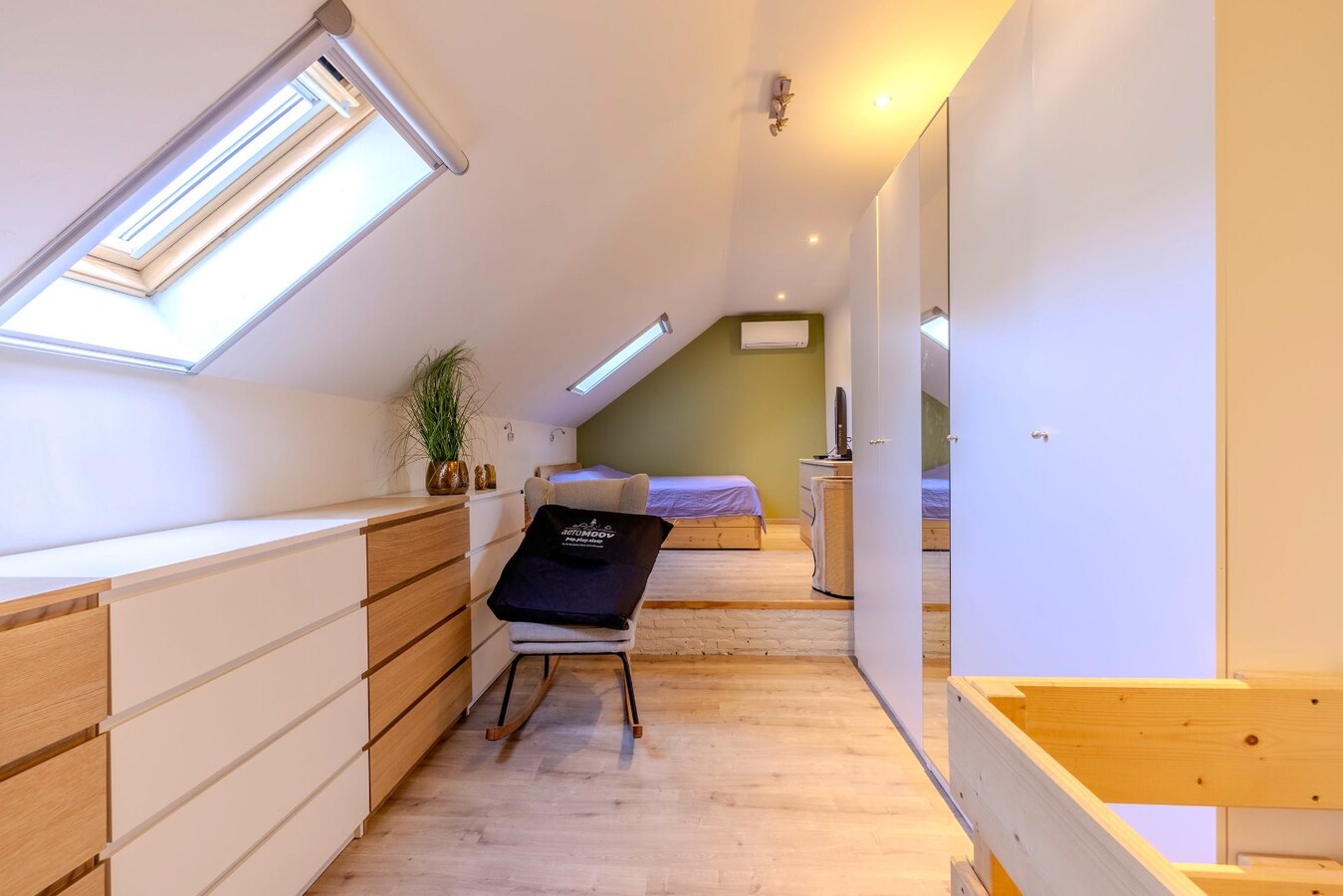 Instapklare woning met ruime tuin en 3 slpks - toplocatie 